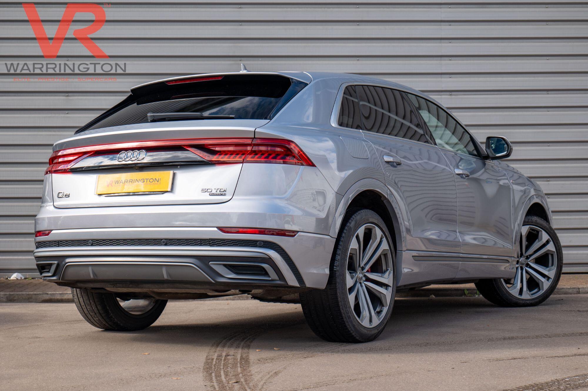 Audi Q8 view 19