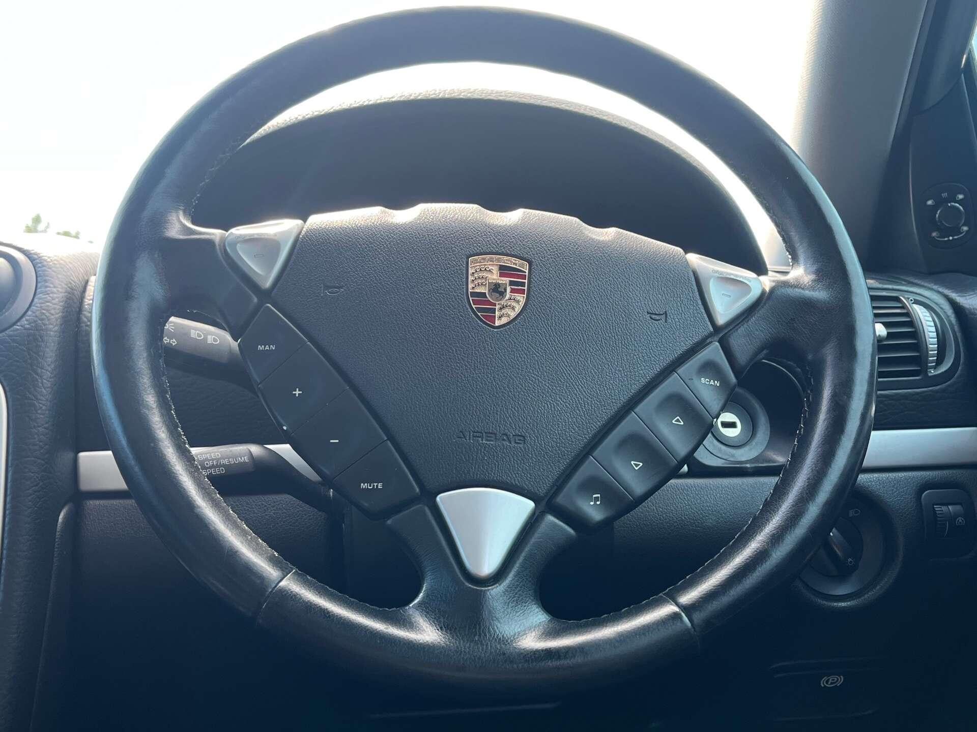 Porsche Cayenne view 20