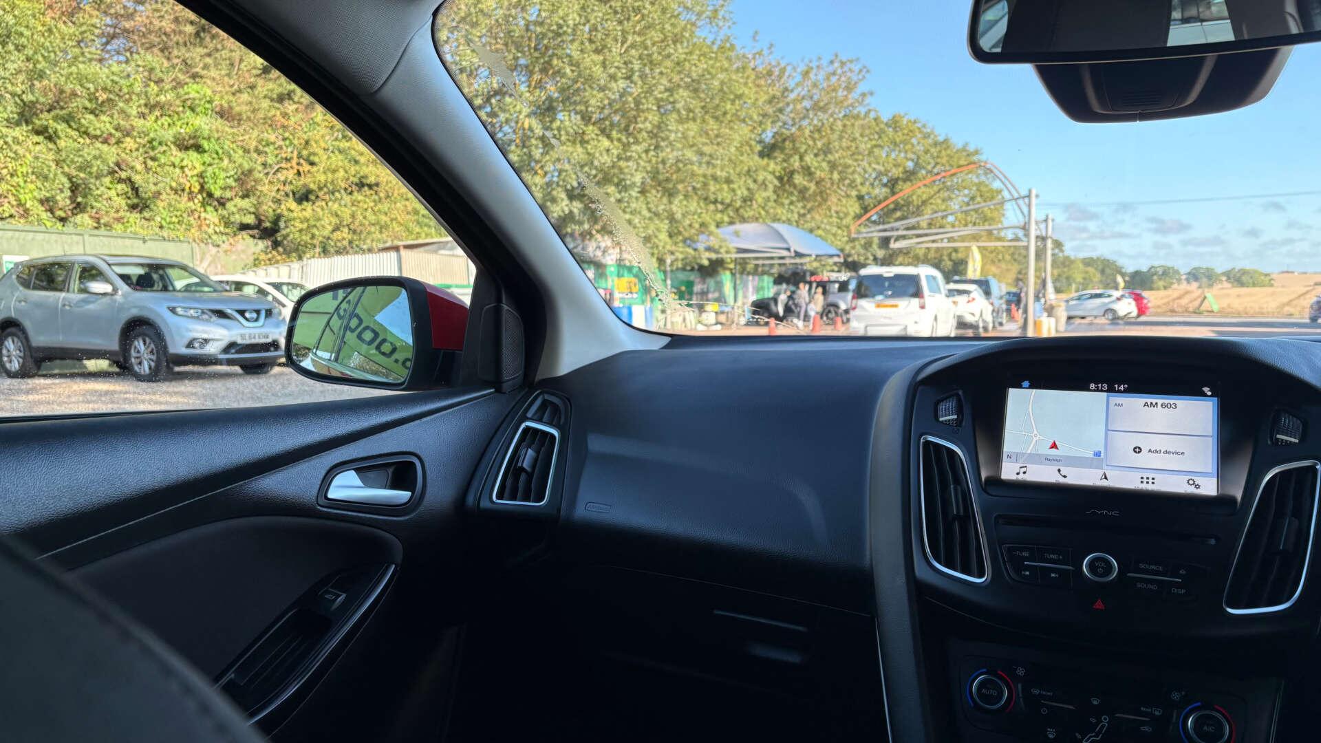 Ford Focus view 34