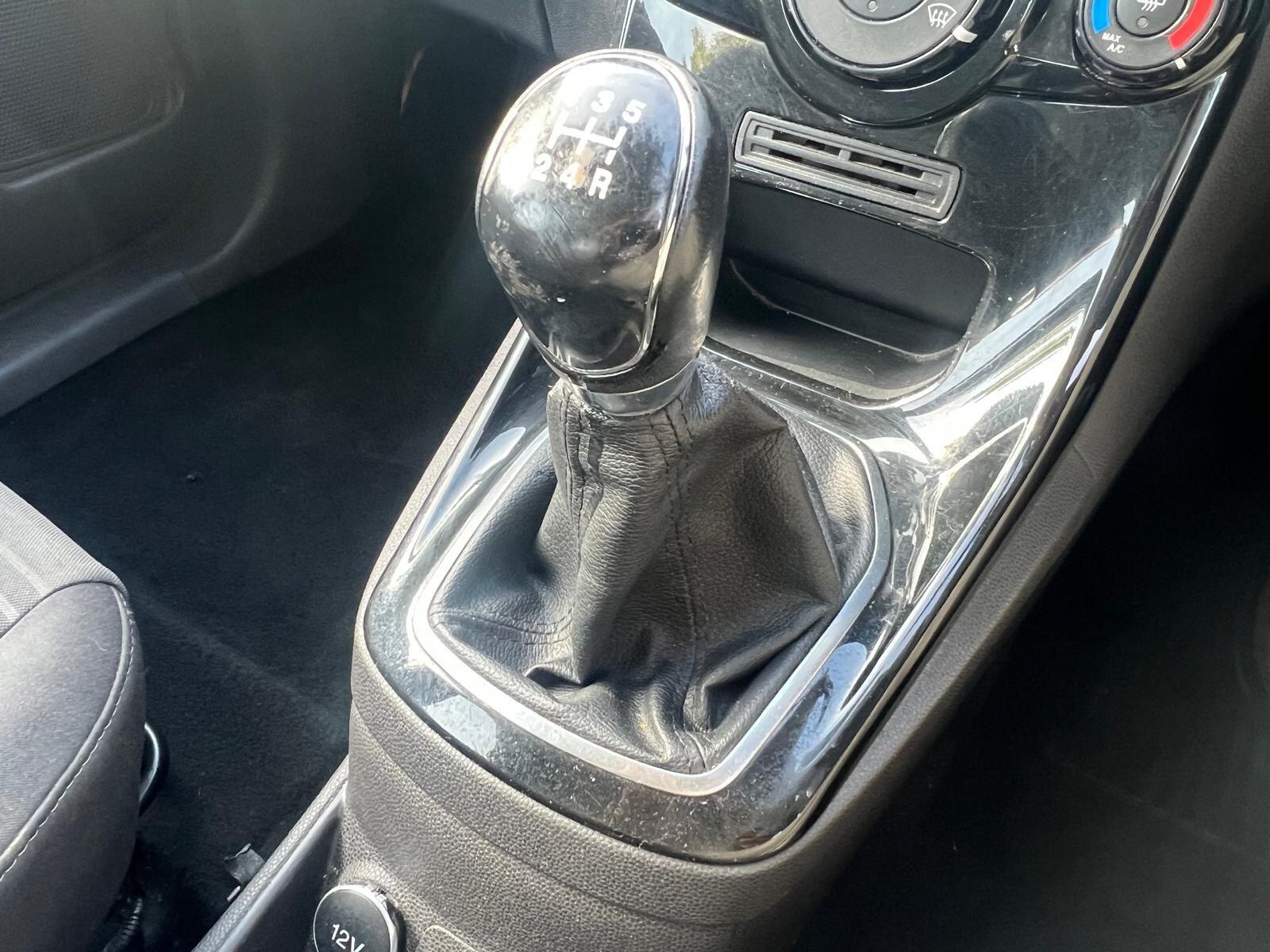 Ford Fiesta view 29