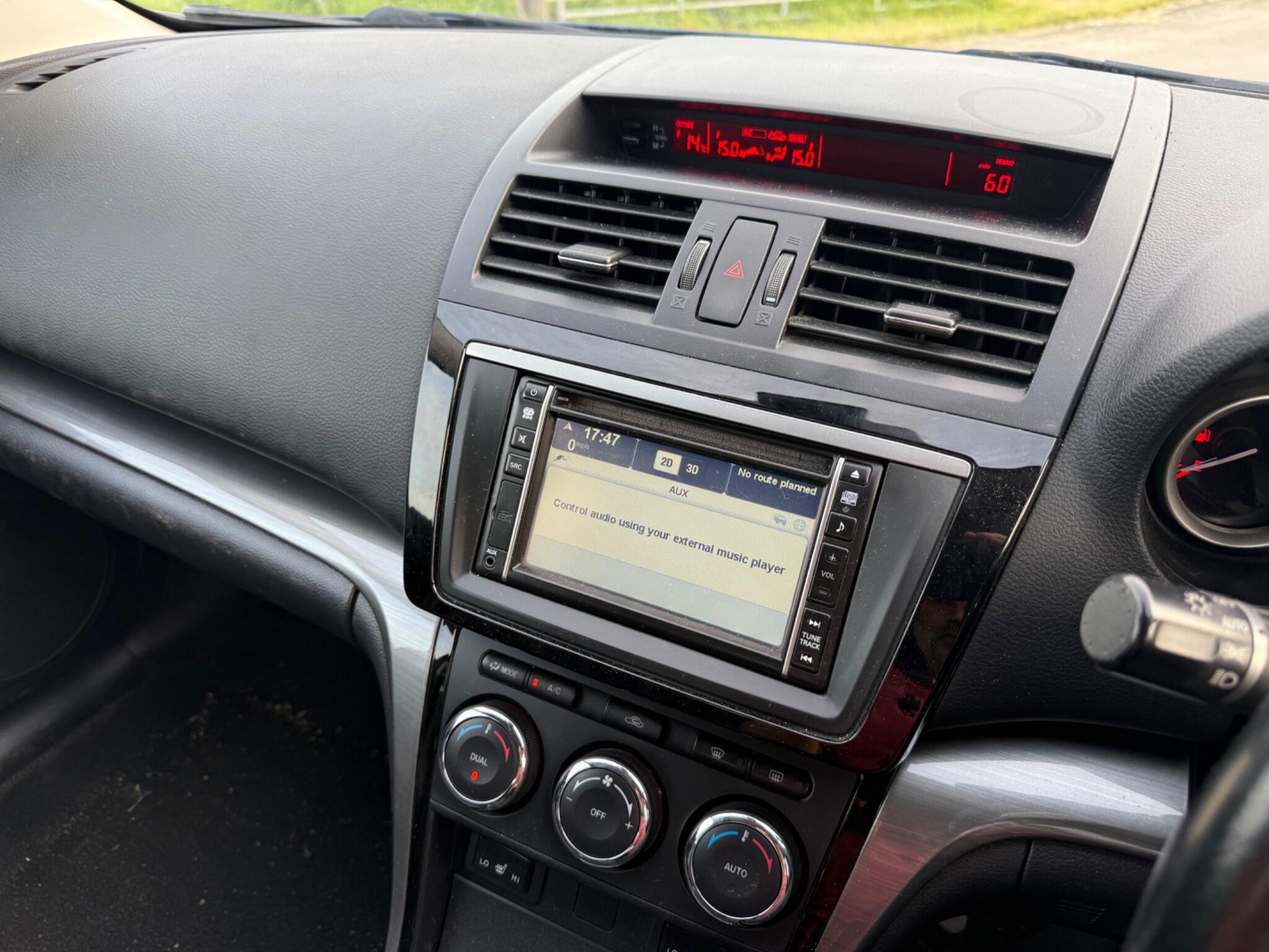 Mazda Mazda6 2.2d Venture Euro 5 5dr — photo 36 of 86