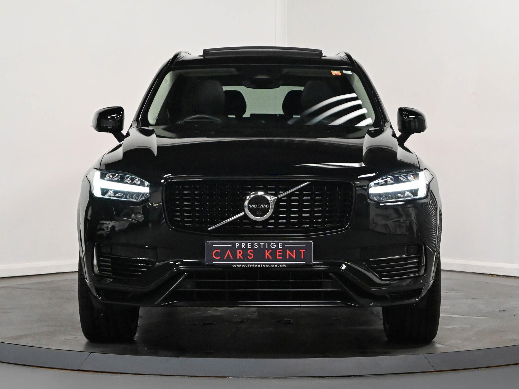 Volvo XC90 view 26