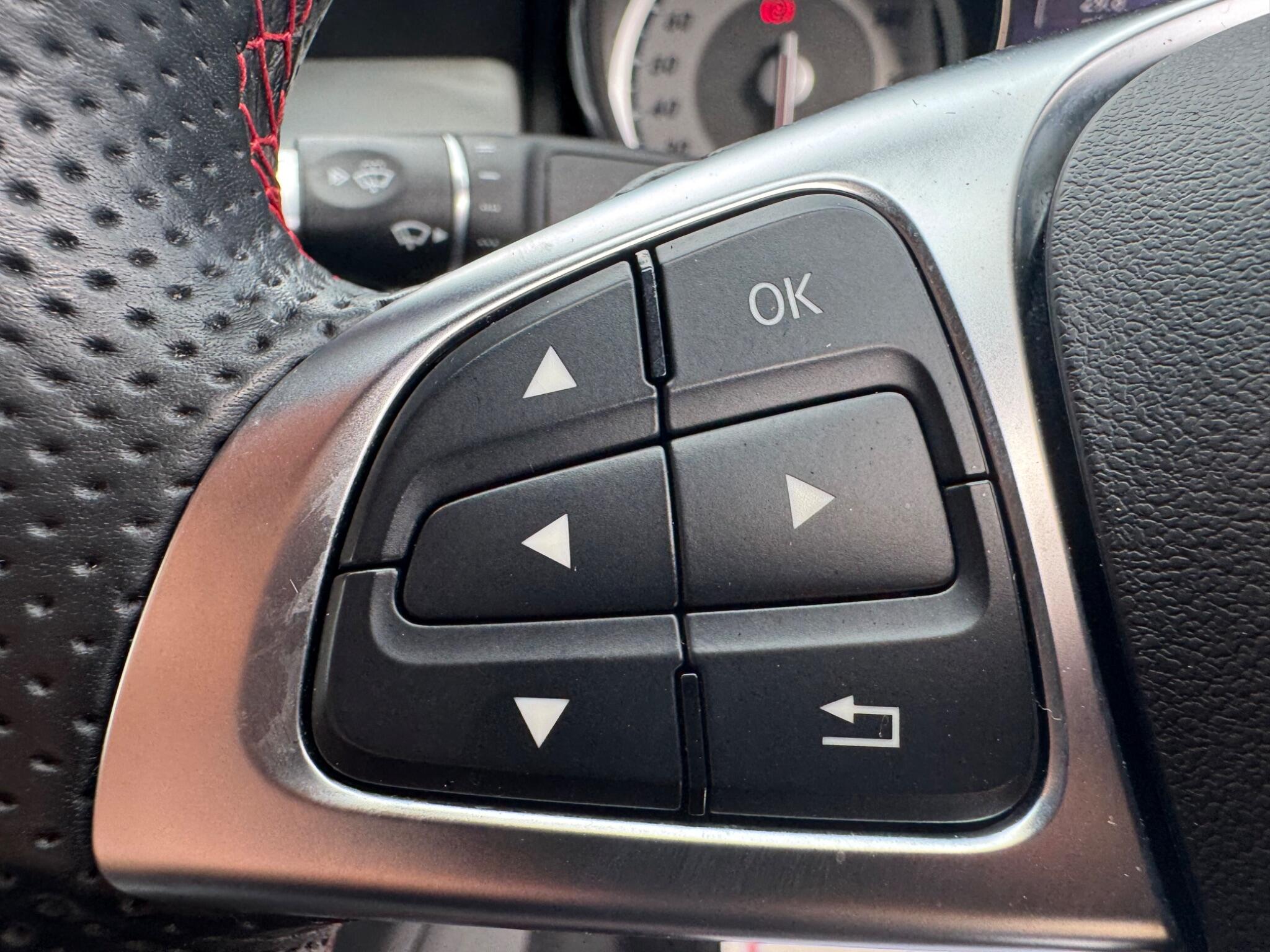 Mercedes-Benz Cla view 29