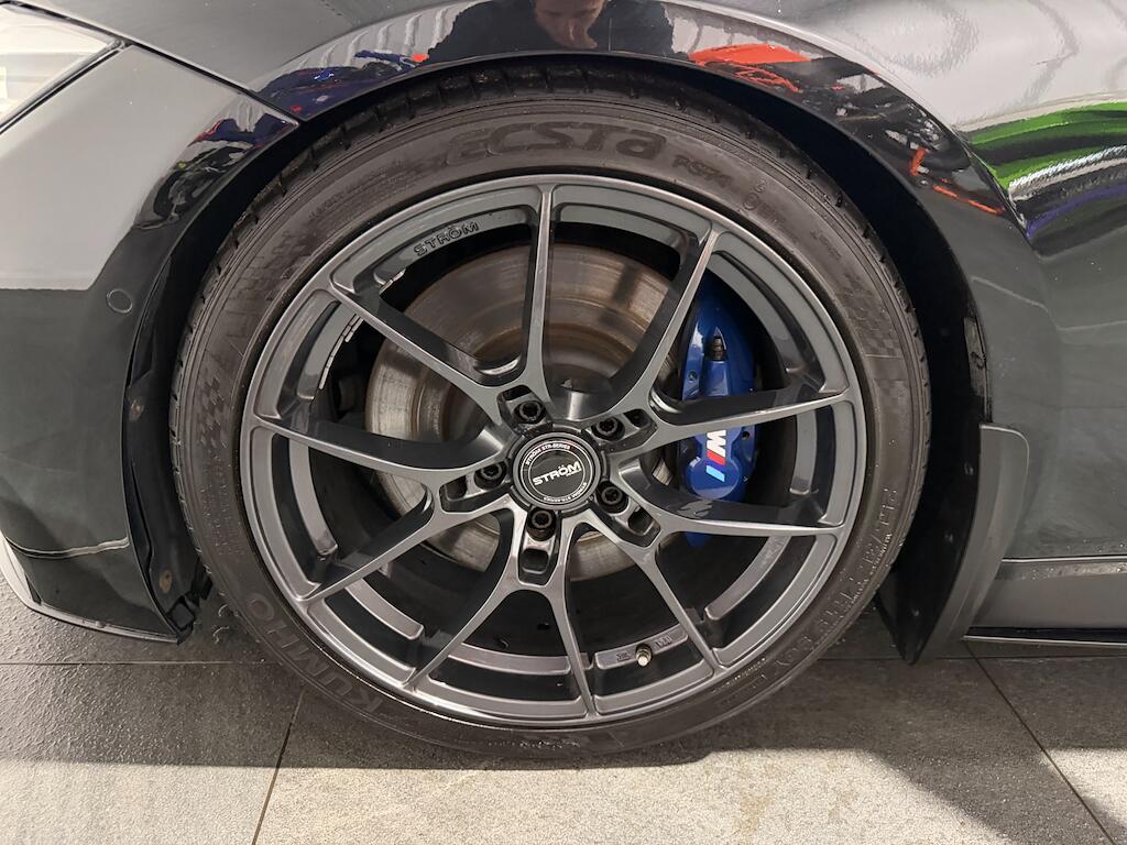 BMW 3 Series view 21