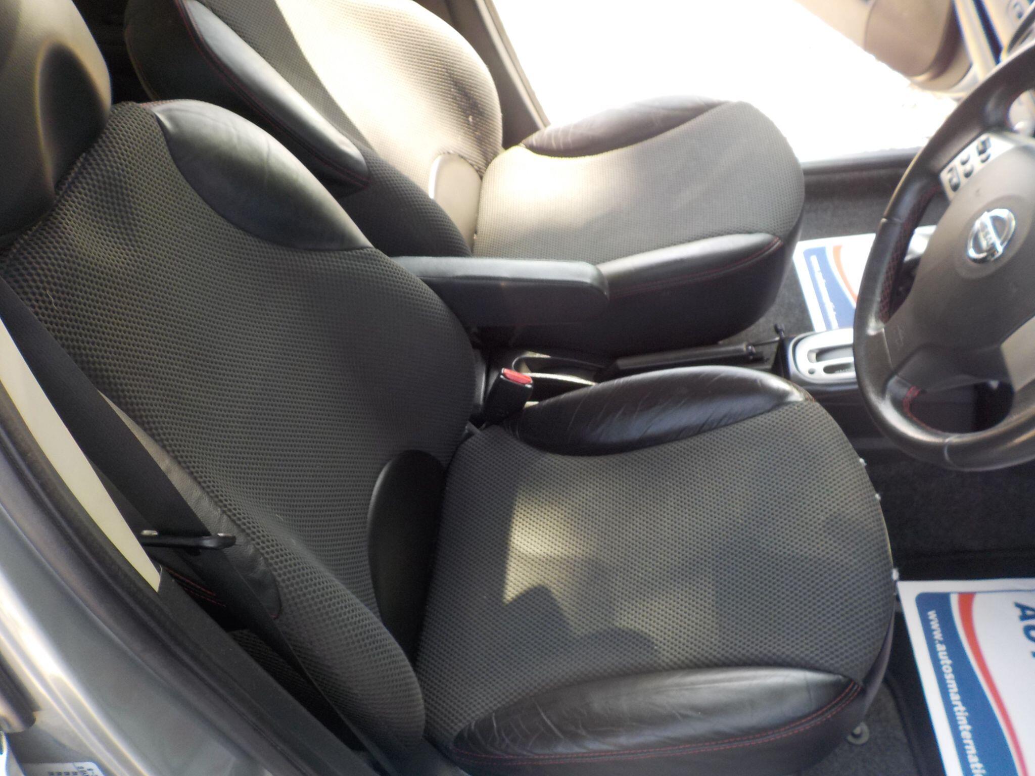 Nissan Note 1.6 16V Tekna Auto Euro 4 5dr