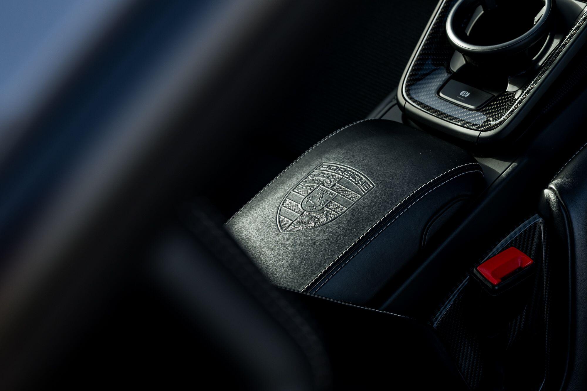 Porsche 911 view 15