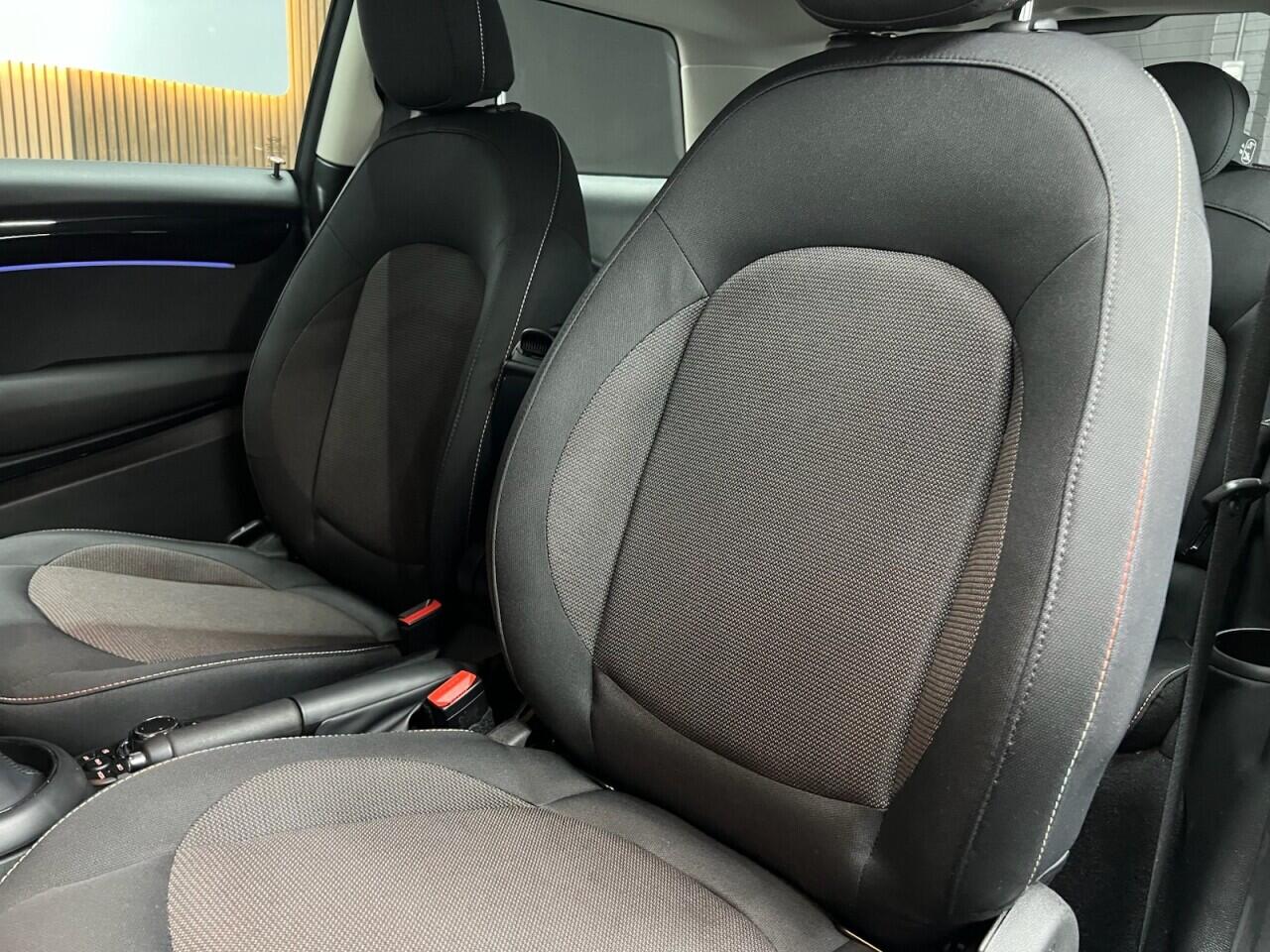 Mini Hatch view 29