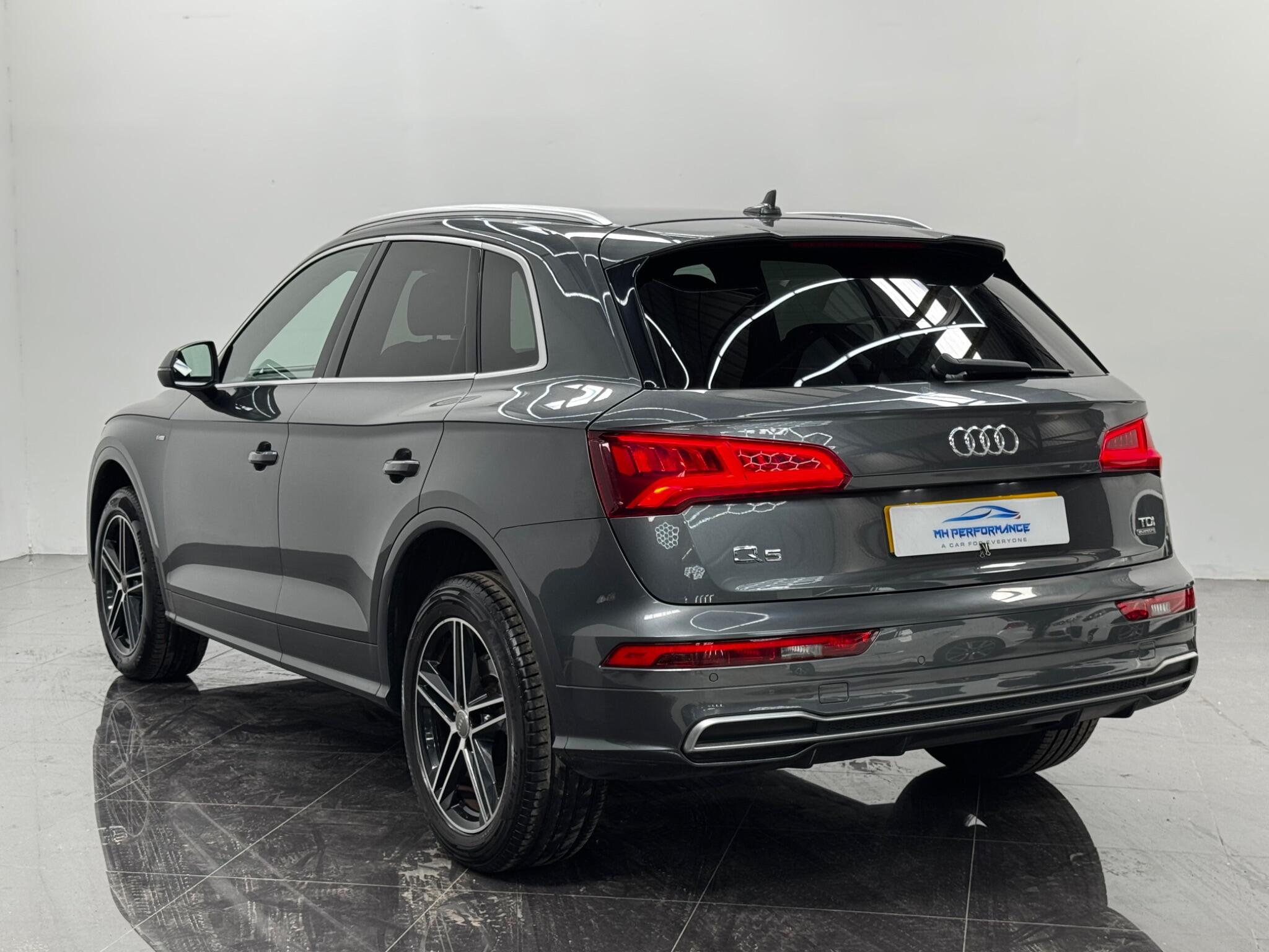 Audi Q5 view 7