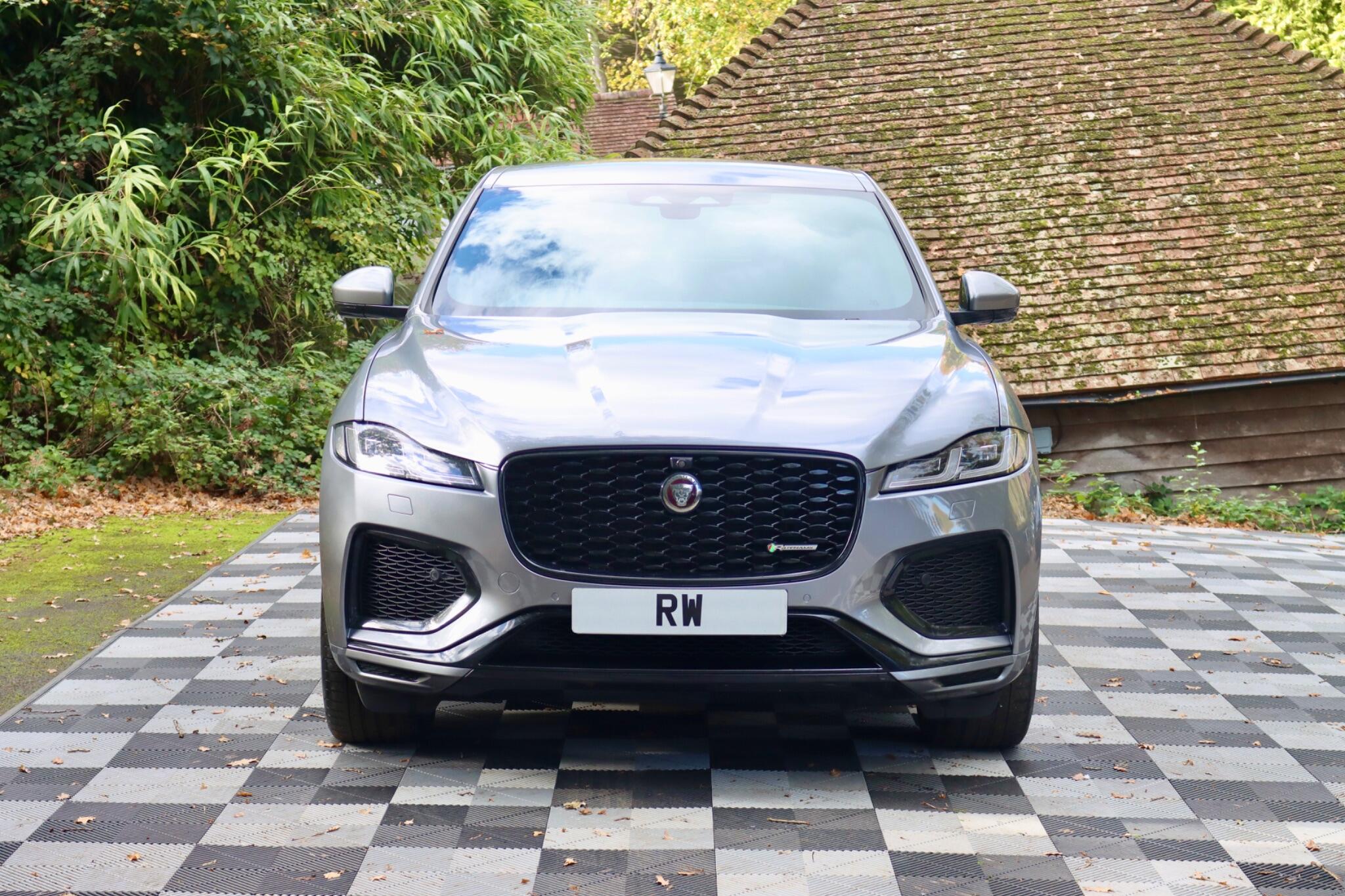 Jaguar F-Pace view 12
