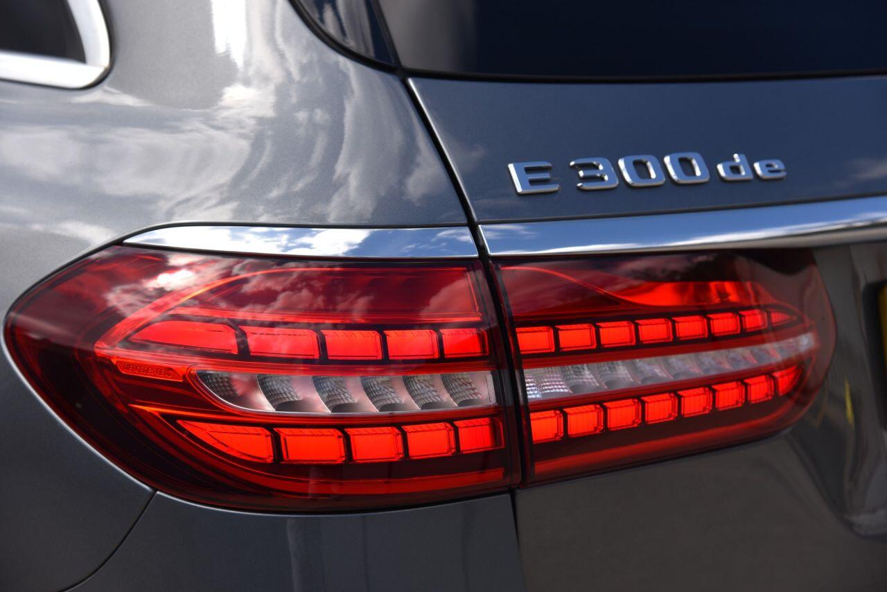 Mercedes-Benz E Class view 17