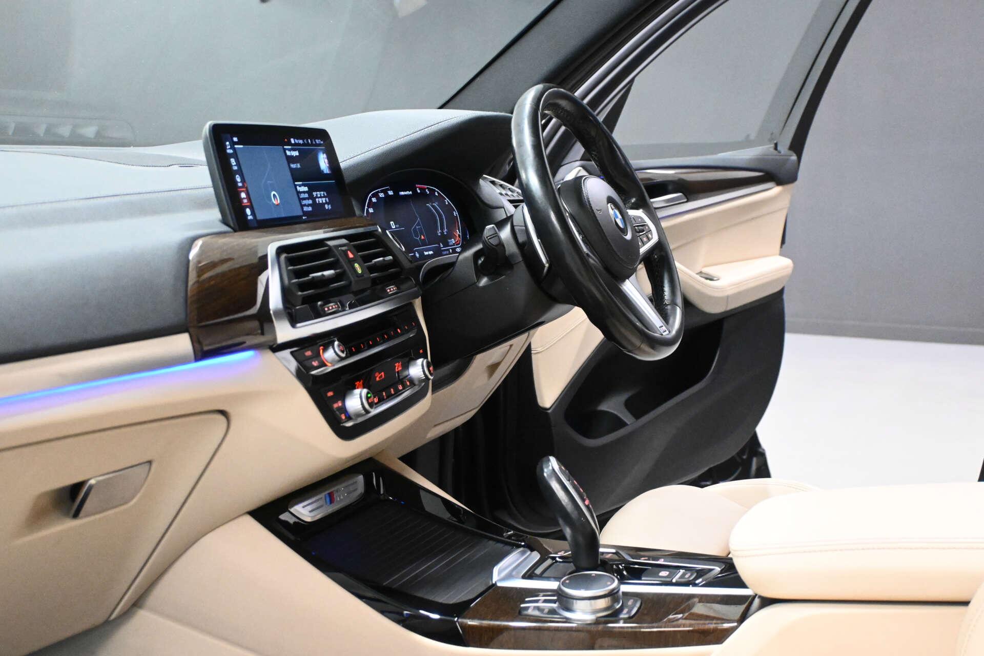 BMW X3 view 18