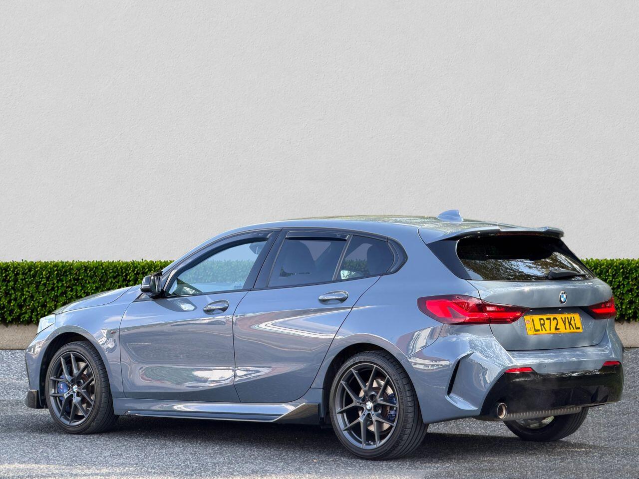 BMW 1 Series view 5