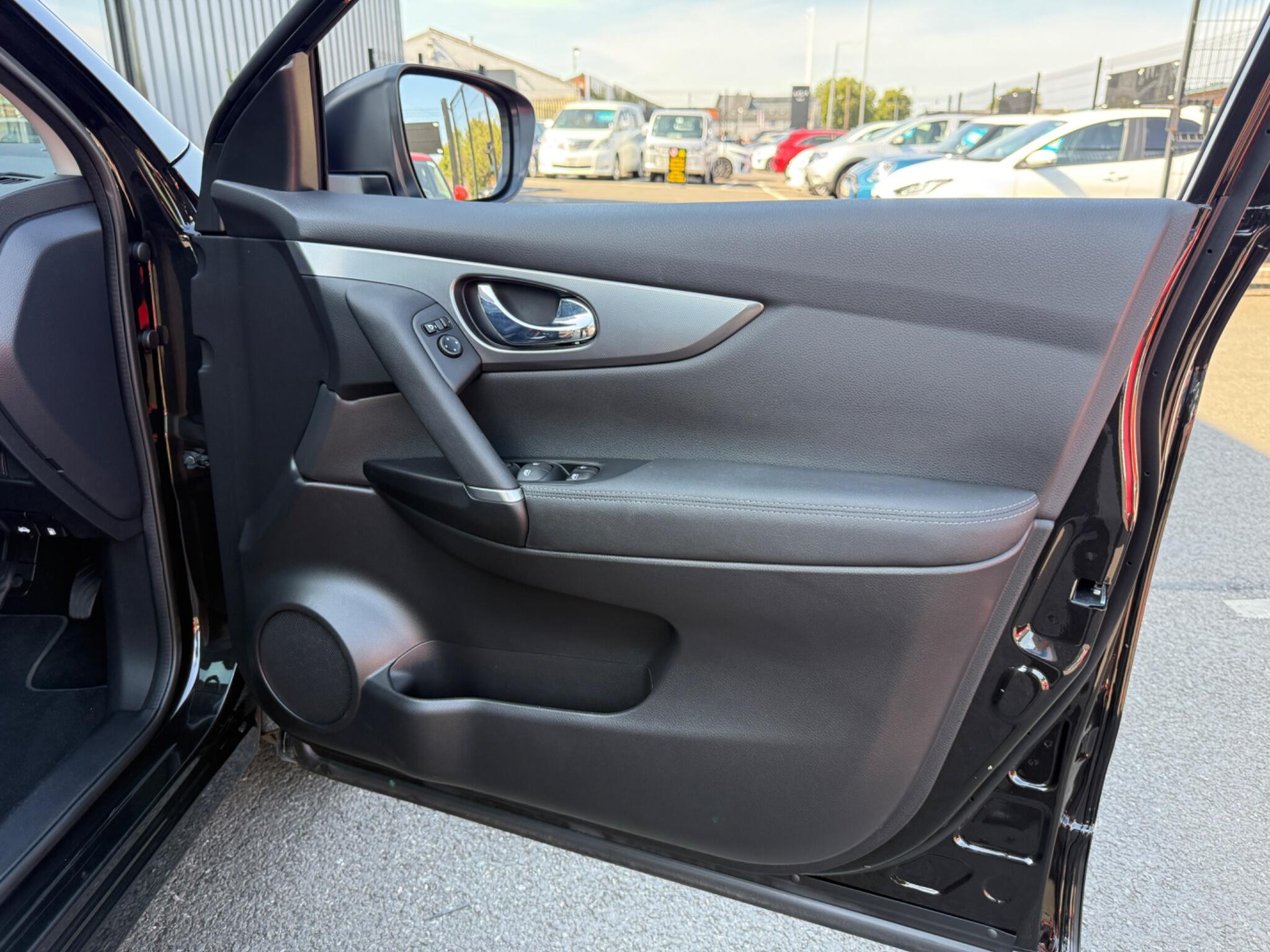 Nissan Qashqai view 16