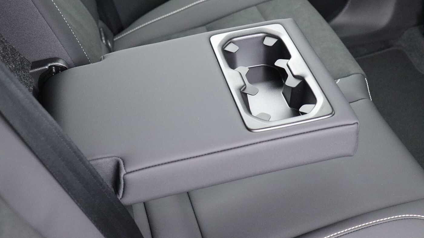 Volvo XC40 view 35