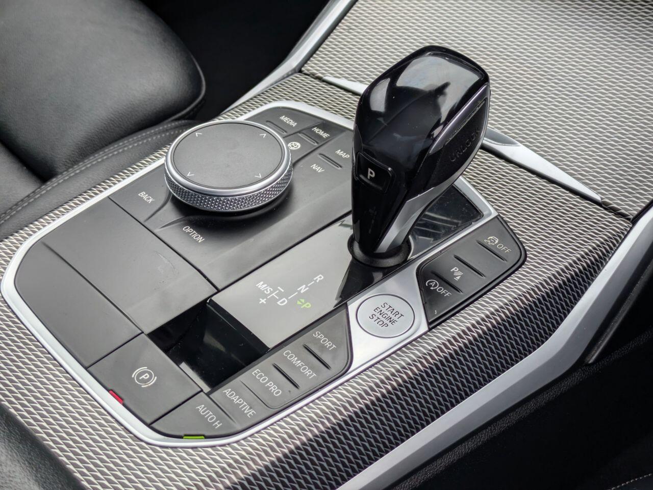 BMW 3 Series view 15