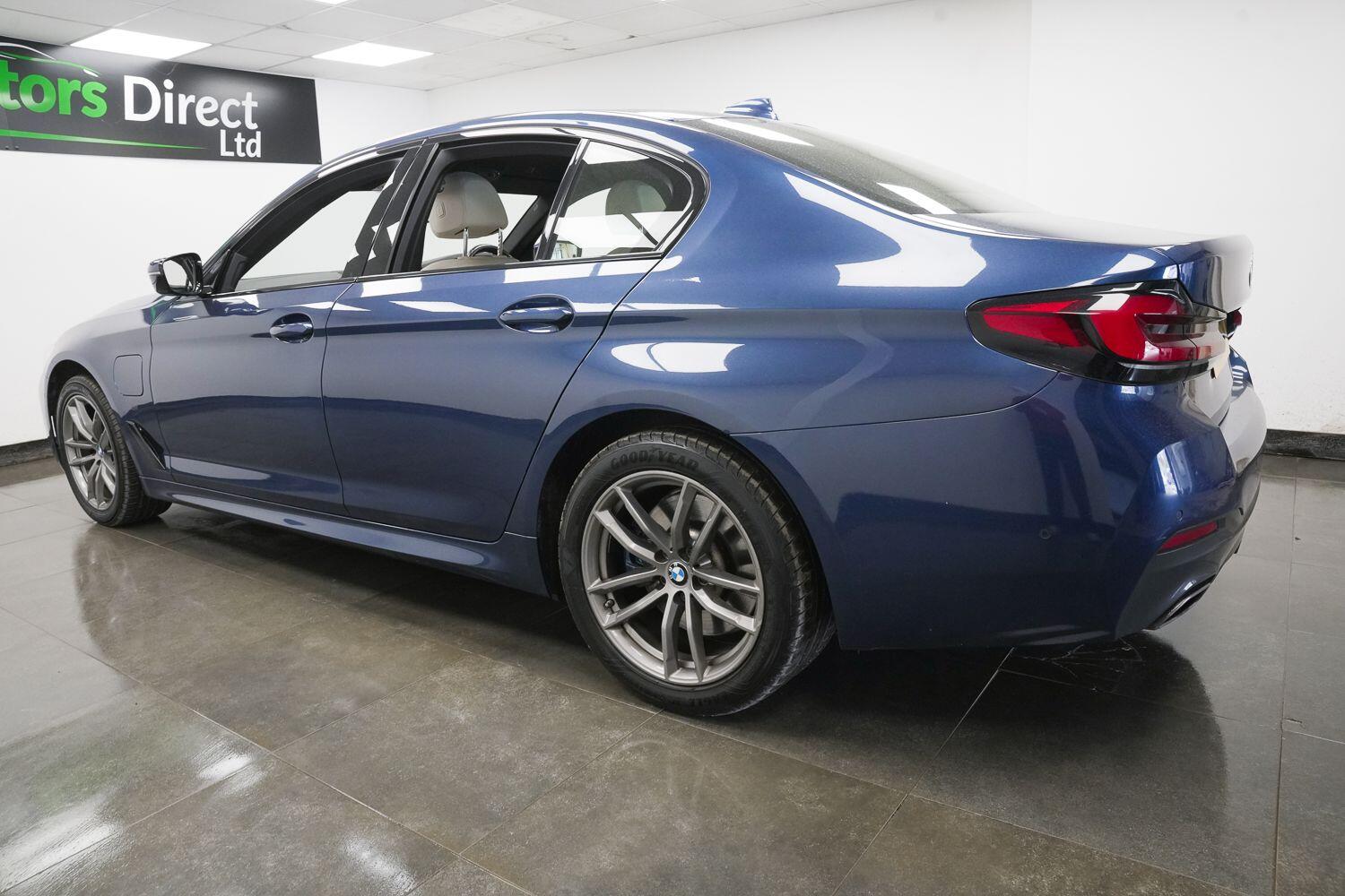 BMW 5 Series view 7