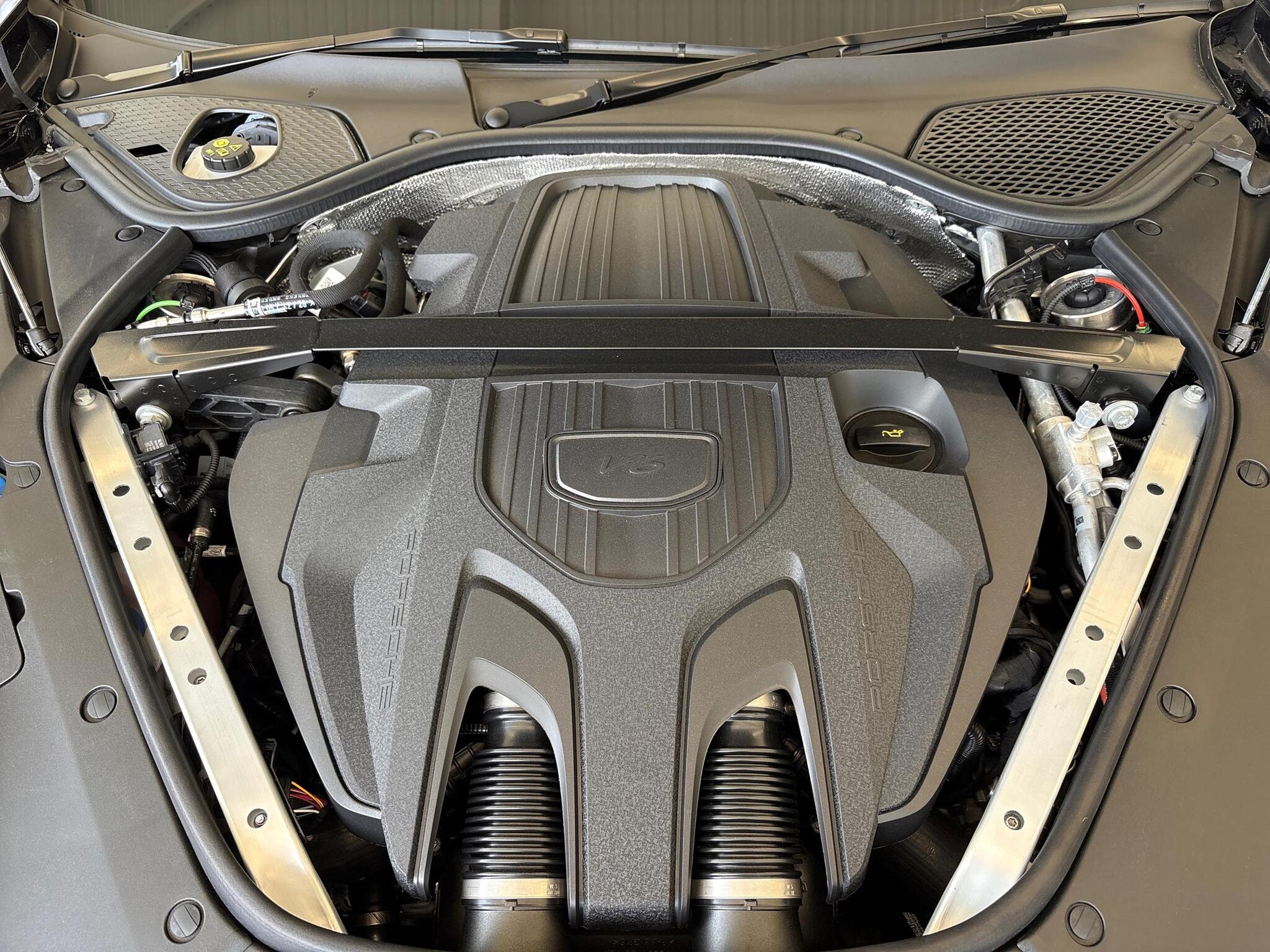 Porsche Panamera view 54