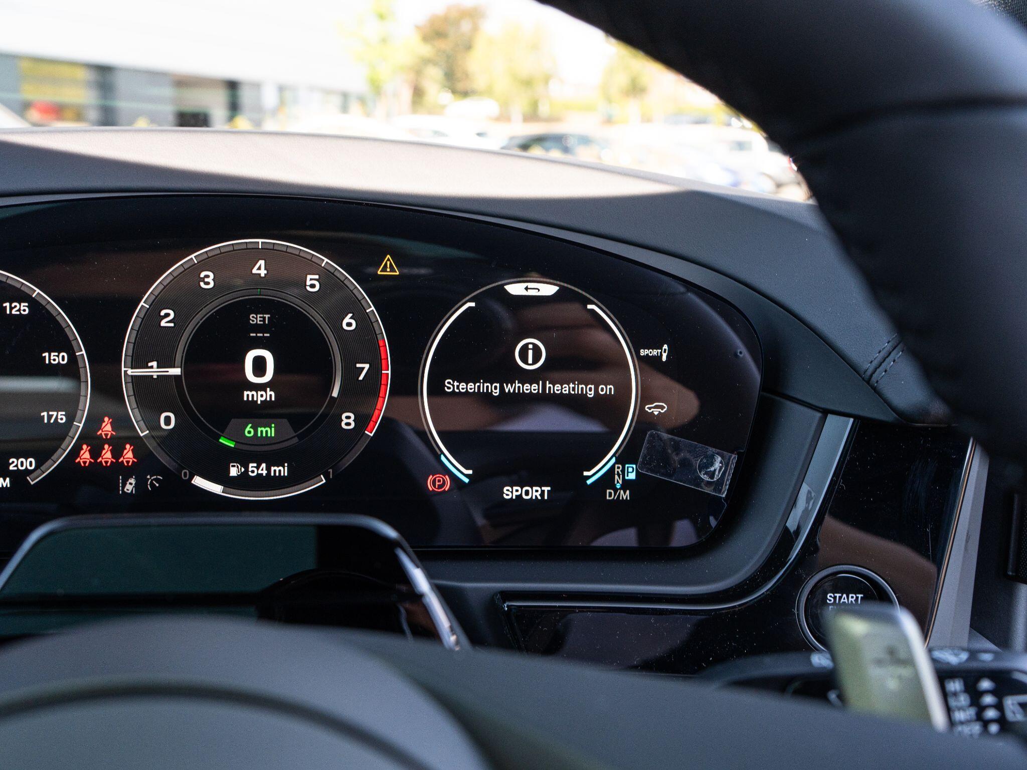 Porsche Cayenne view 41