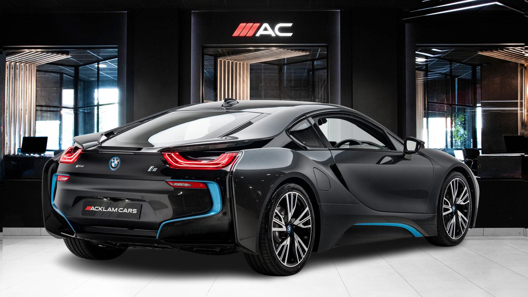 BMW I8 view 4