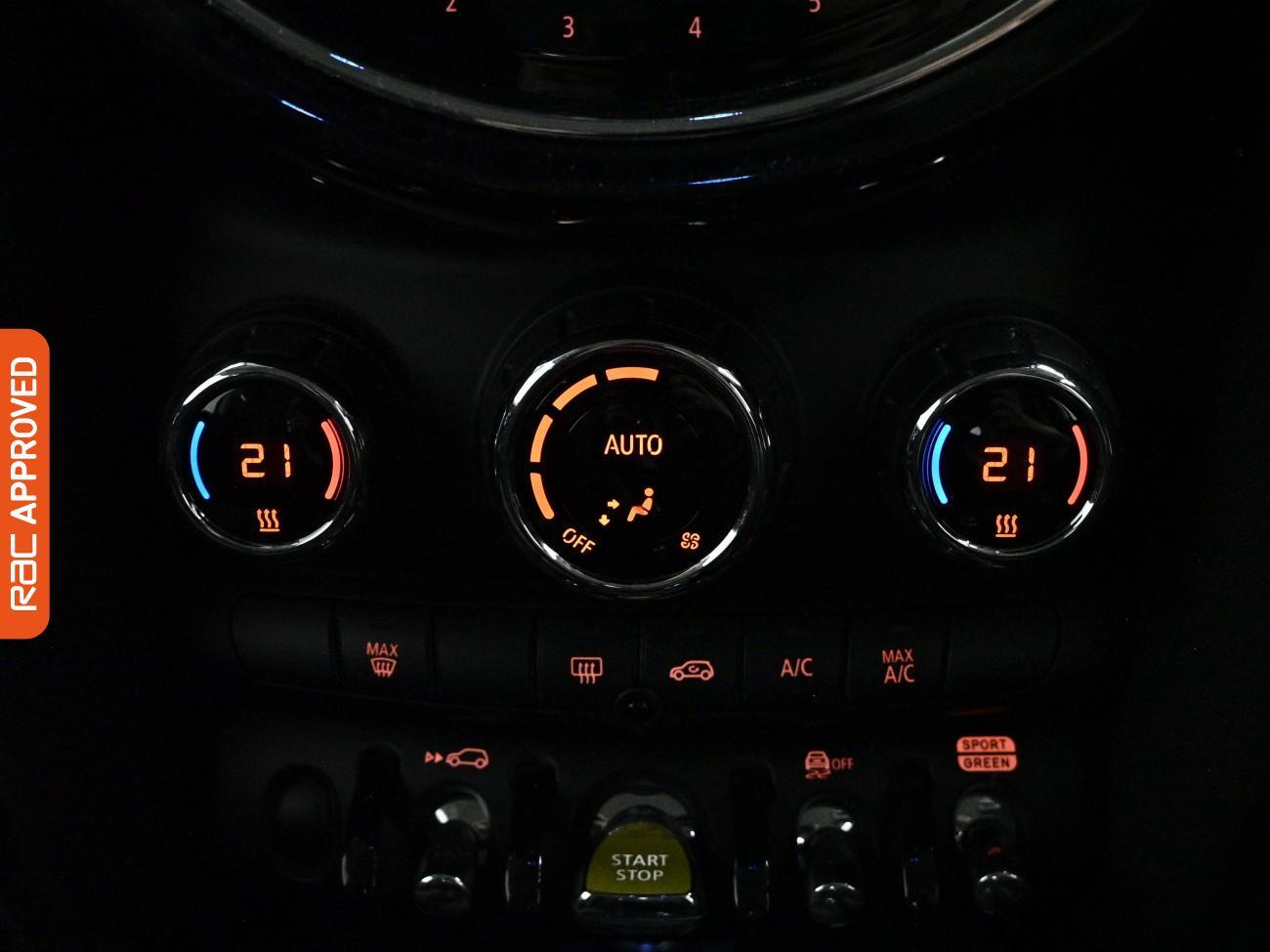 Mini Hatch view 16