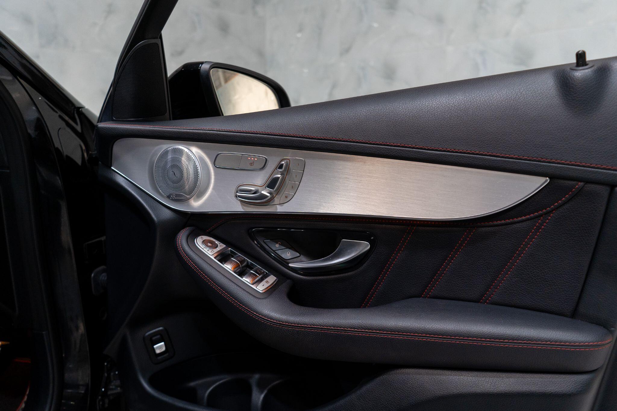 Mercedes-Benz GLC view 24