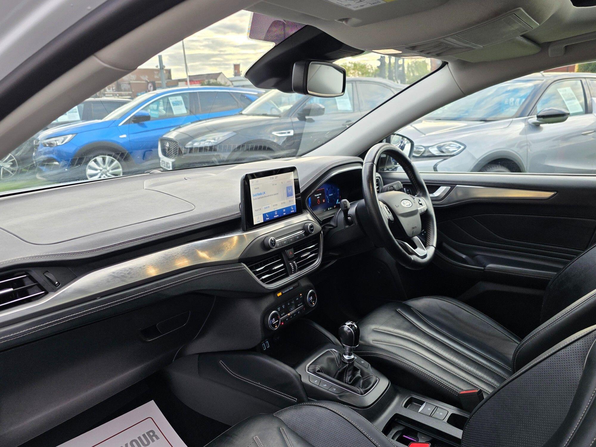 Ford Focus view 26
