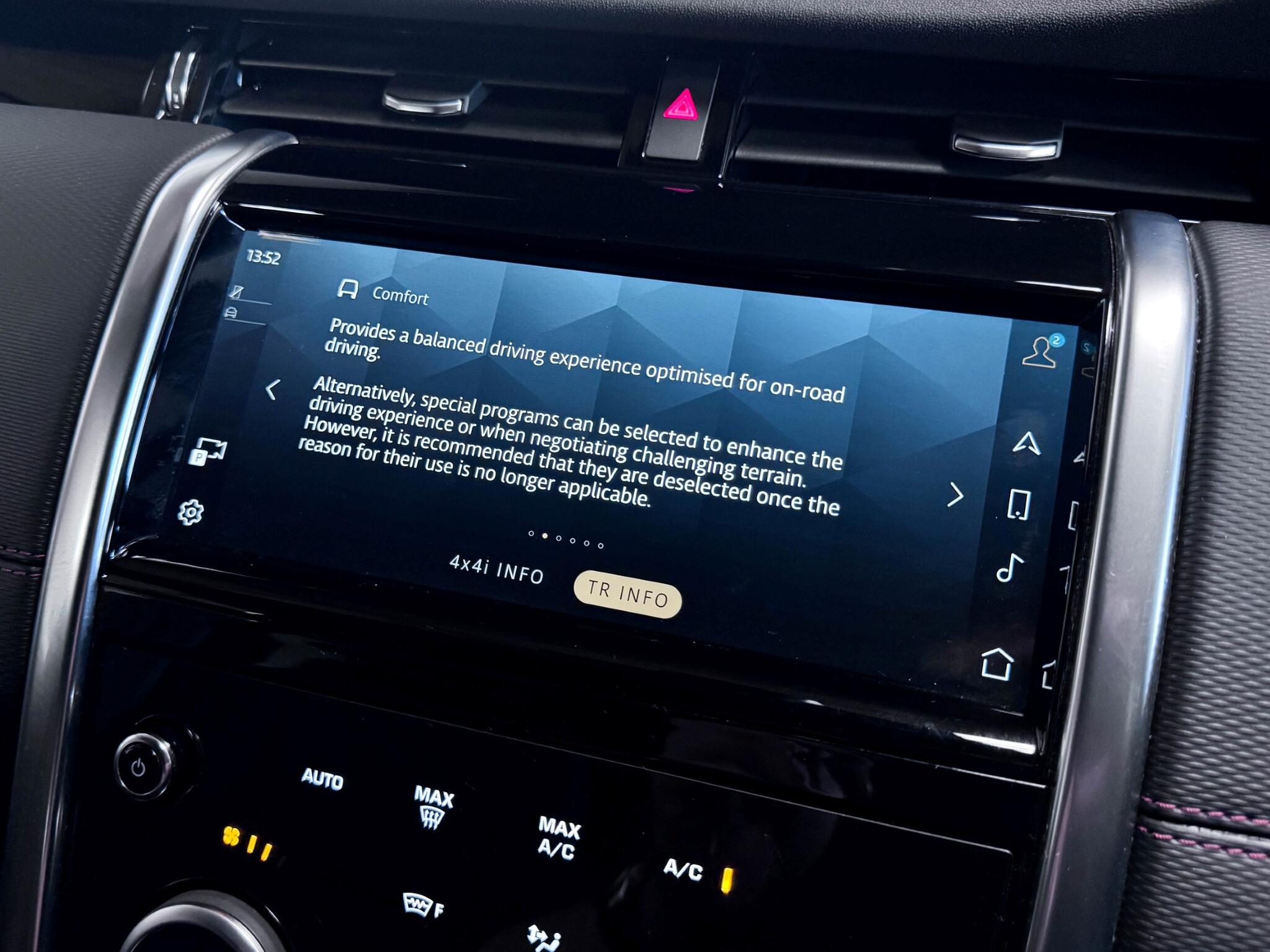 Land Rover Discovery Sport view 48