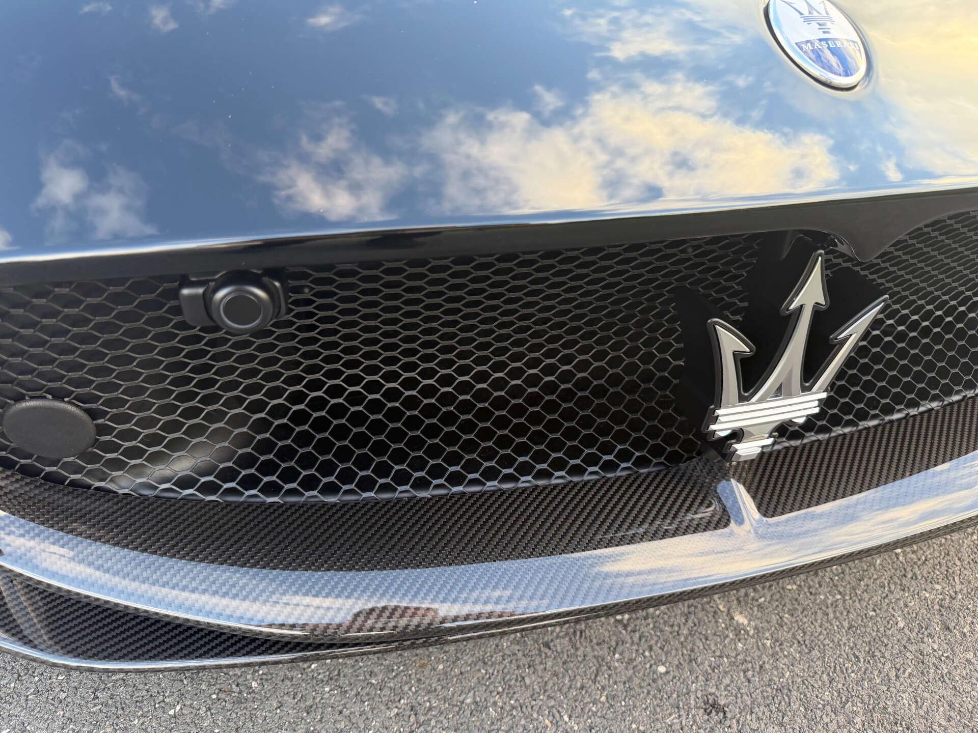 Maserati MC20 view 45