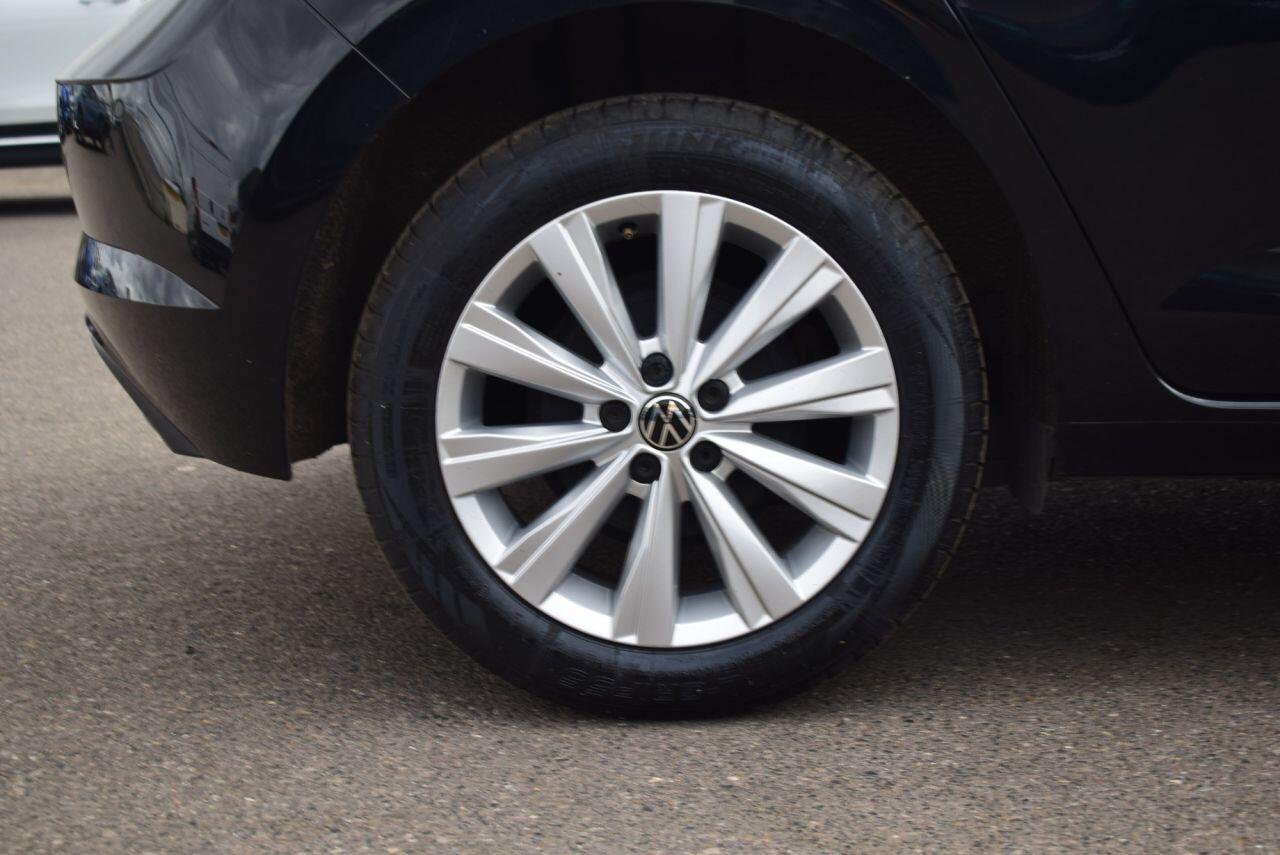 Volkswagen Polo view 23