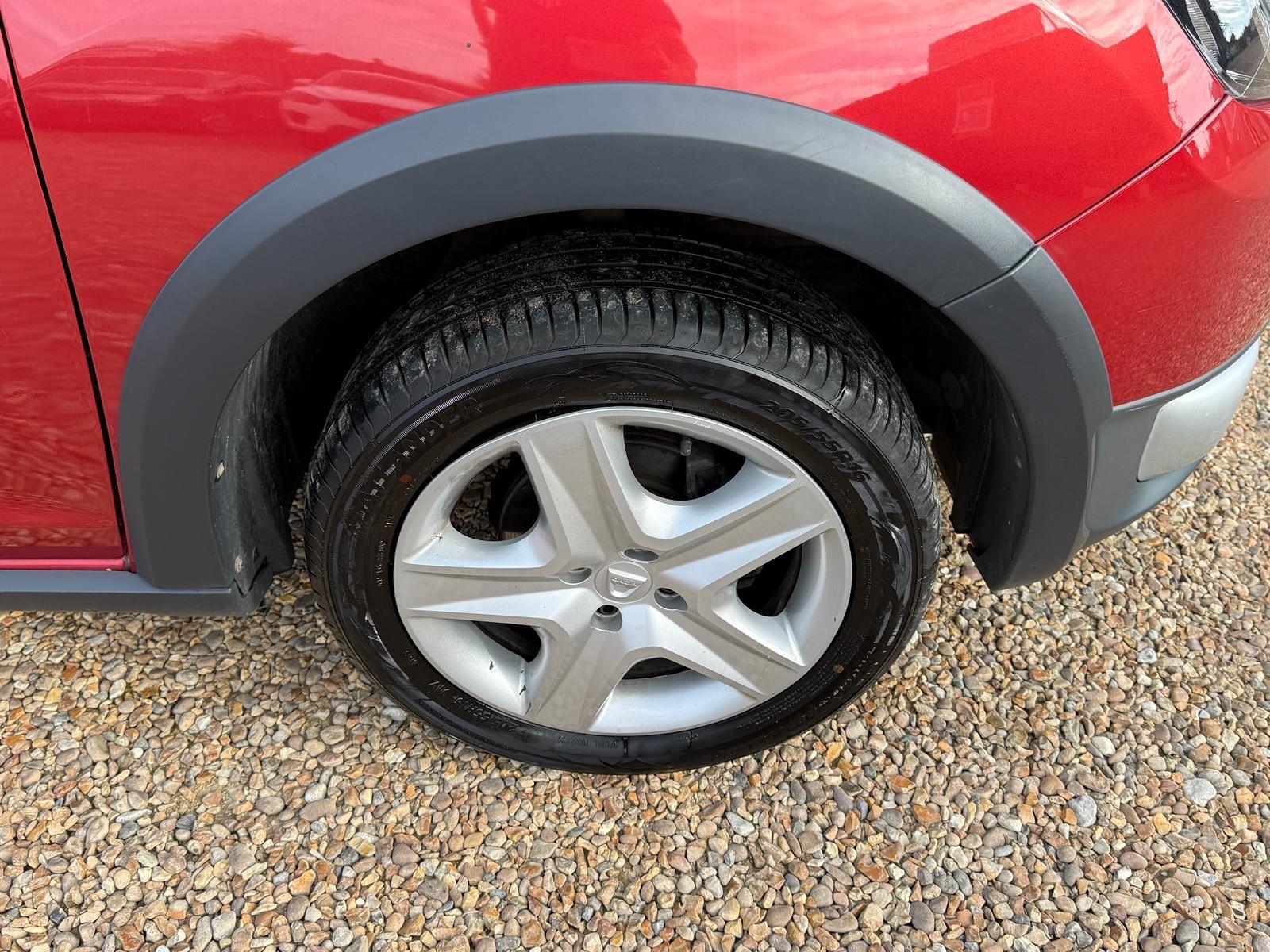Dacia Sandero Stepway view 38
