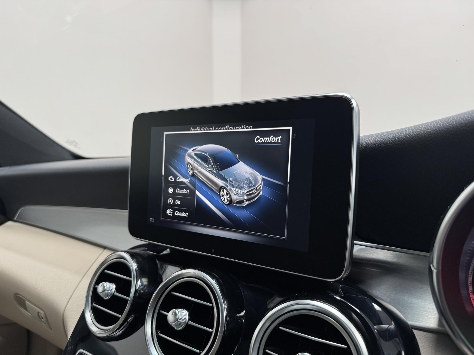 Mercedes-Benz C Class view 28