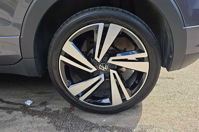 Volkswagen T-Cross view 9