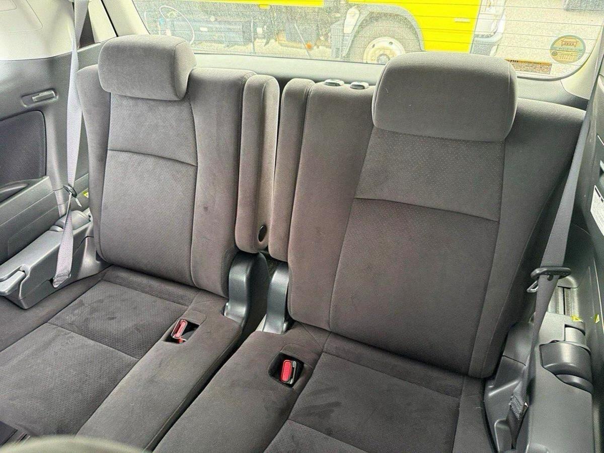 Toyota Vellfire view 19
