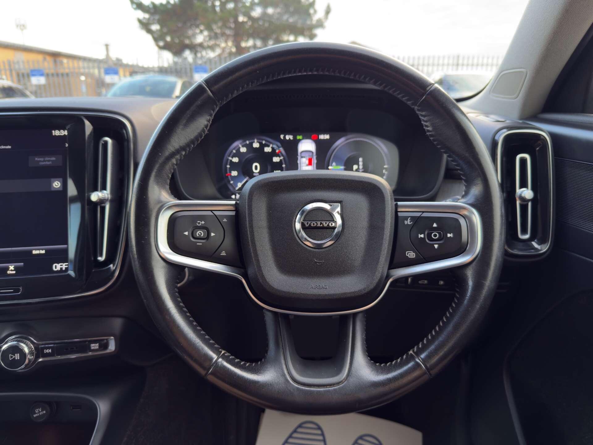 Volvo XC40 view 59