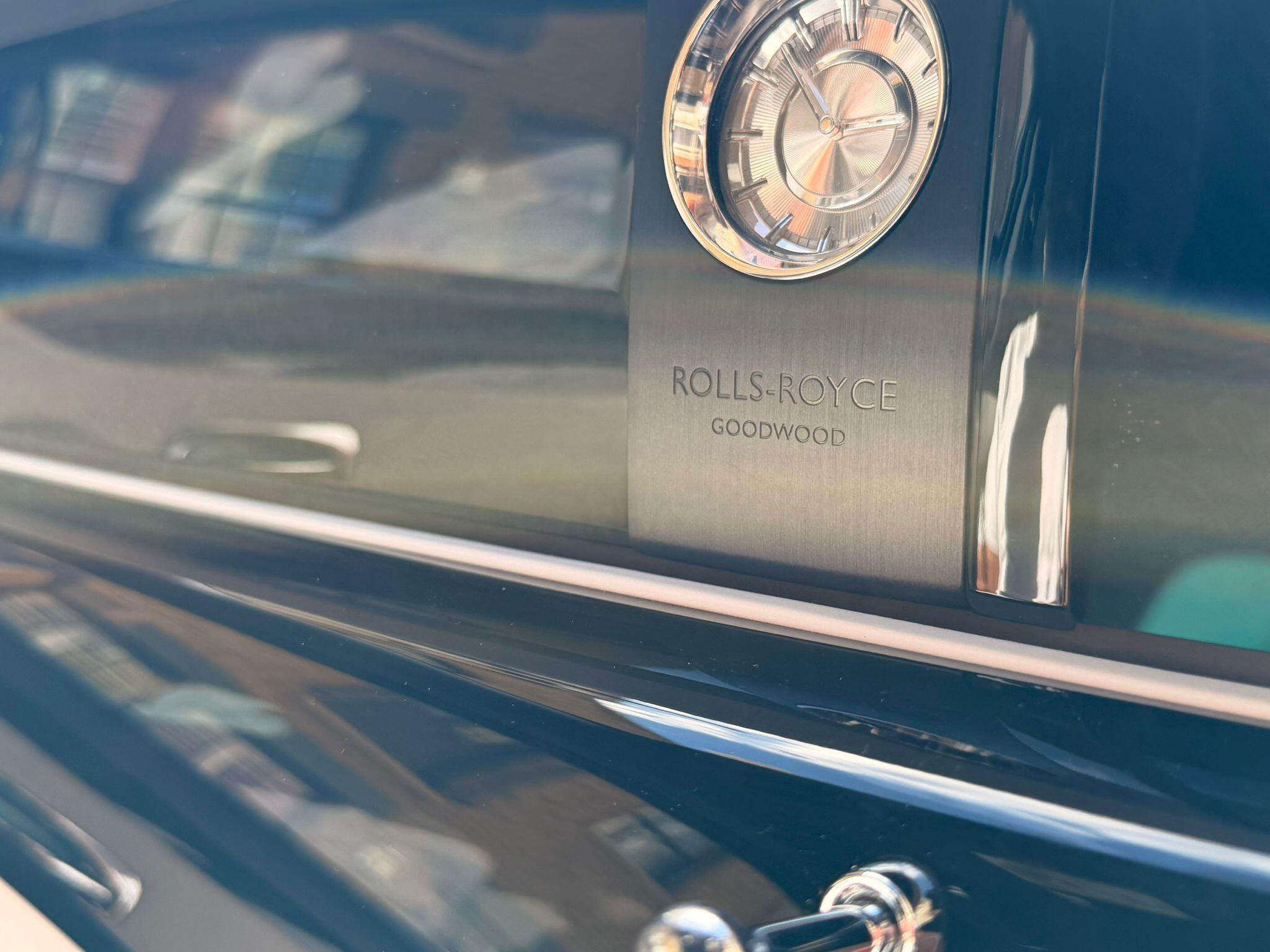 Rolls-Royce Ghost view 32