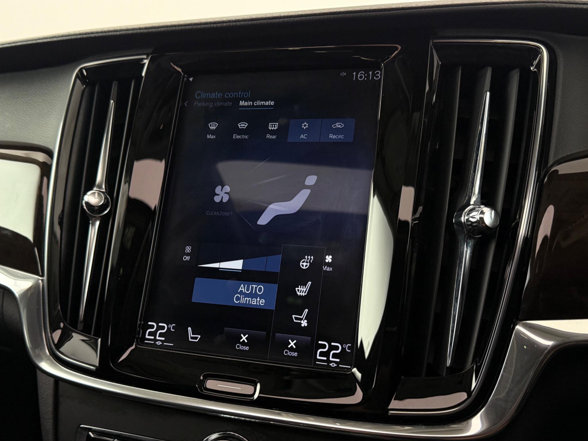 Volvo V90 view 34