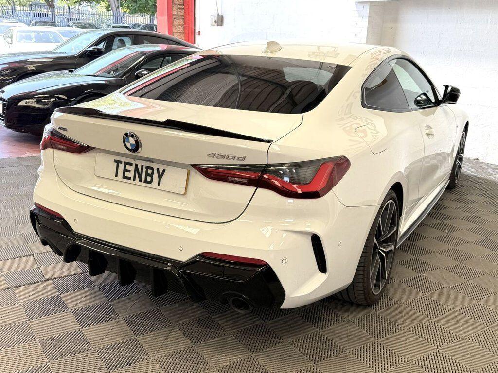 BMW 4 Series view 9