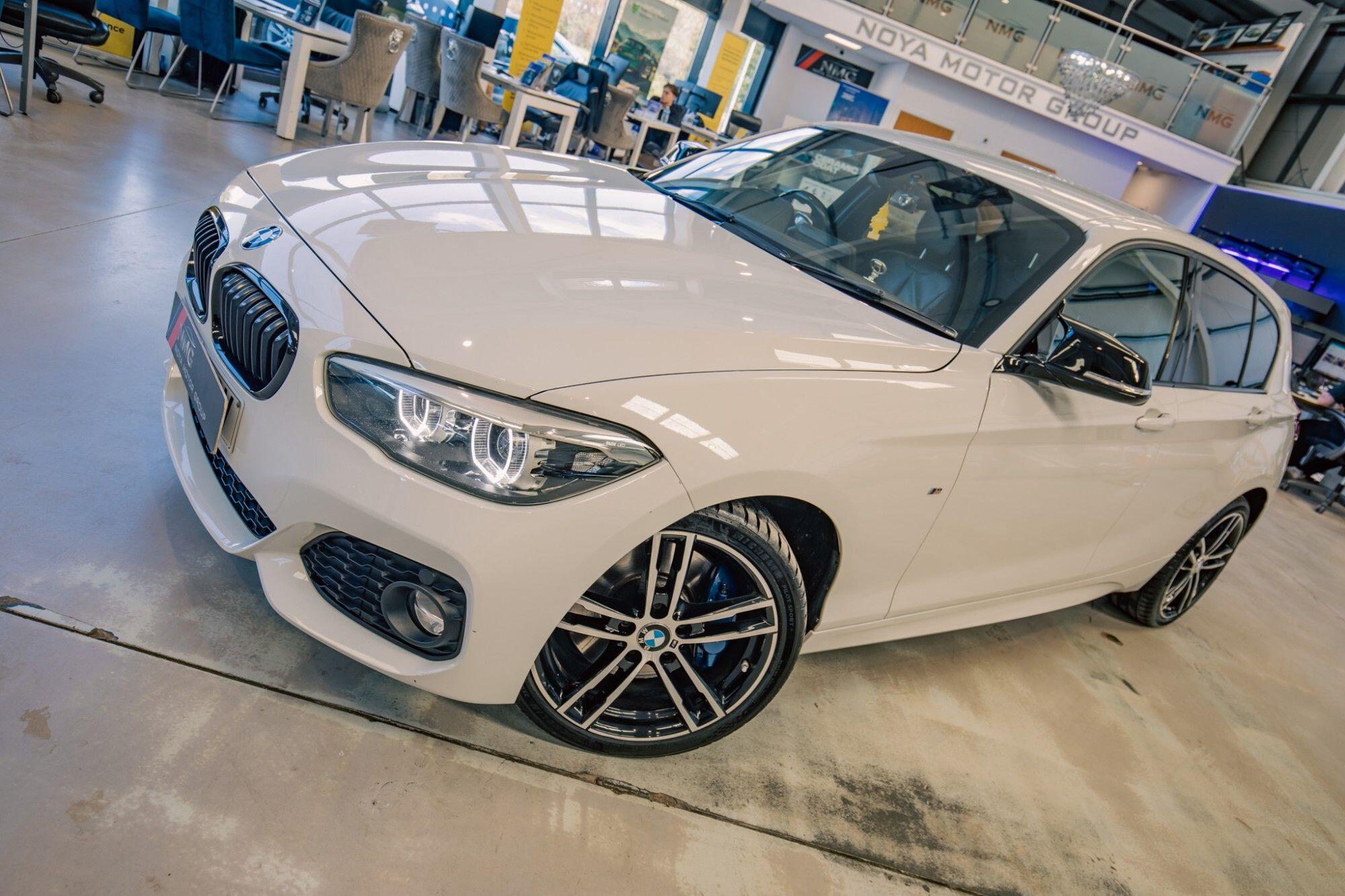 BMW 1 Series view 5