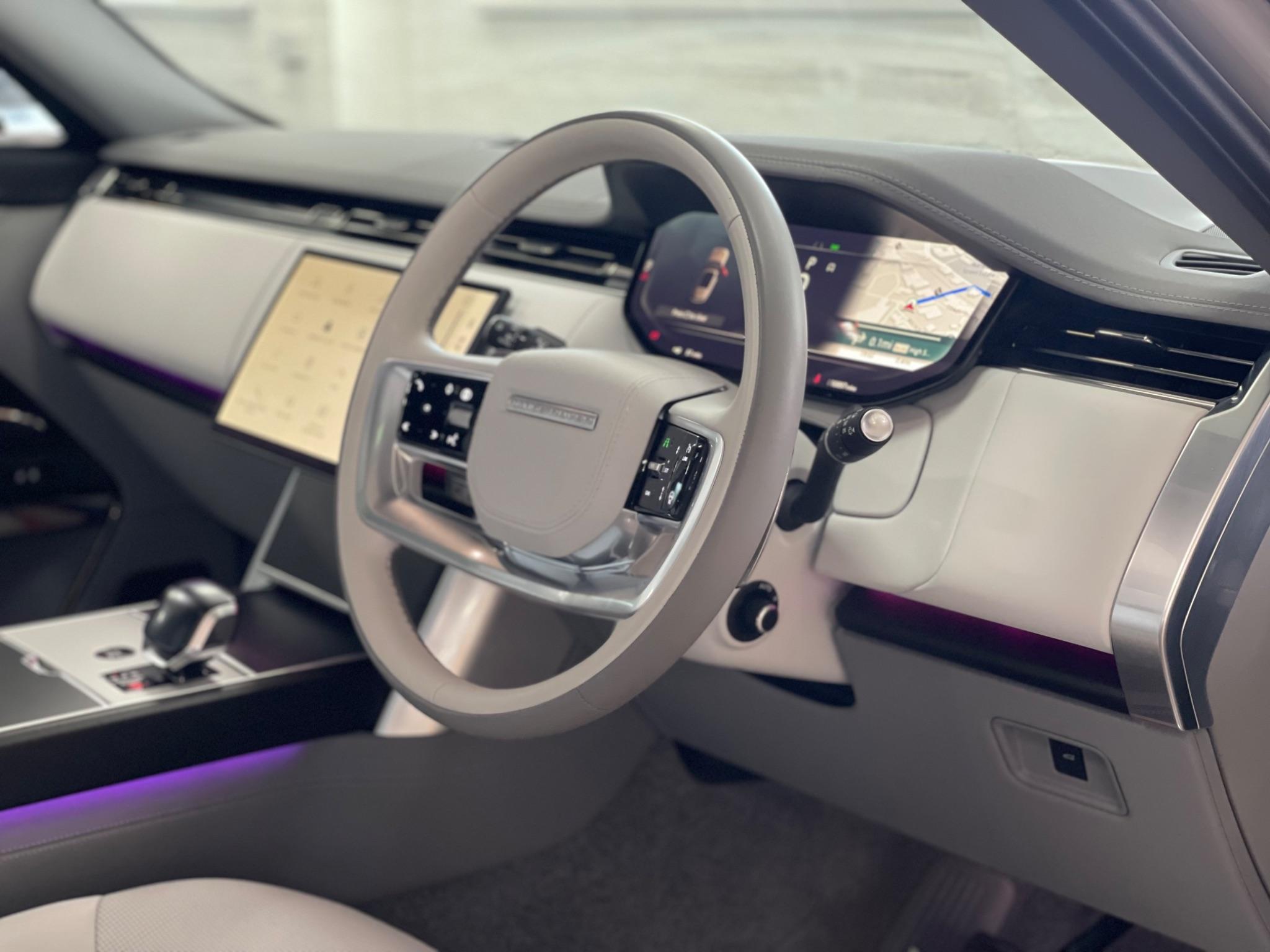 Land Rover Range Rover view 14