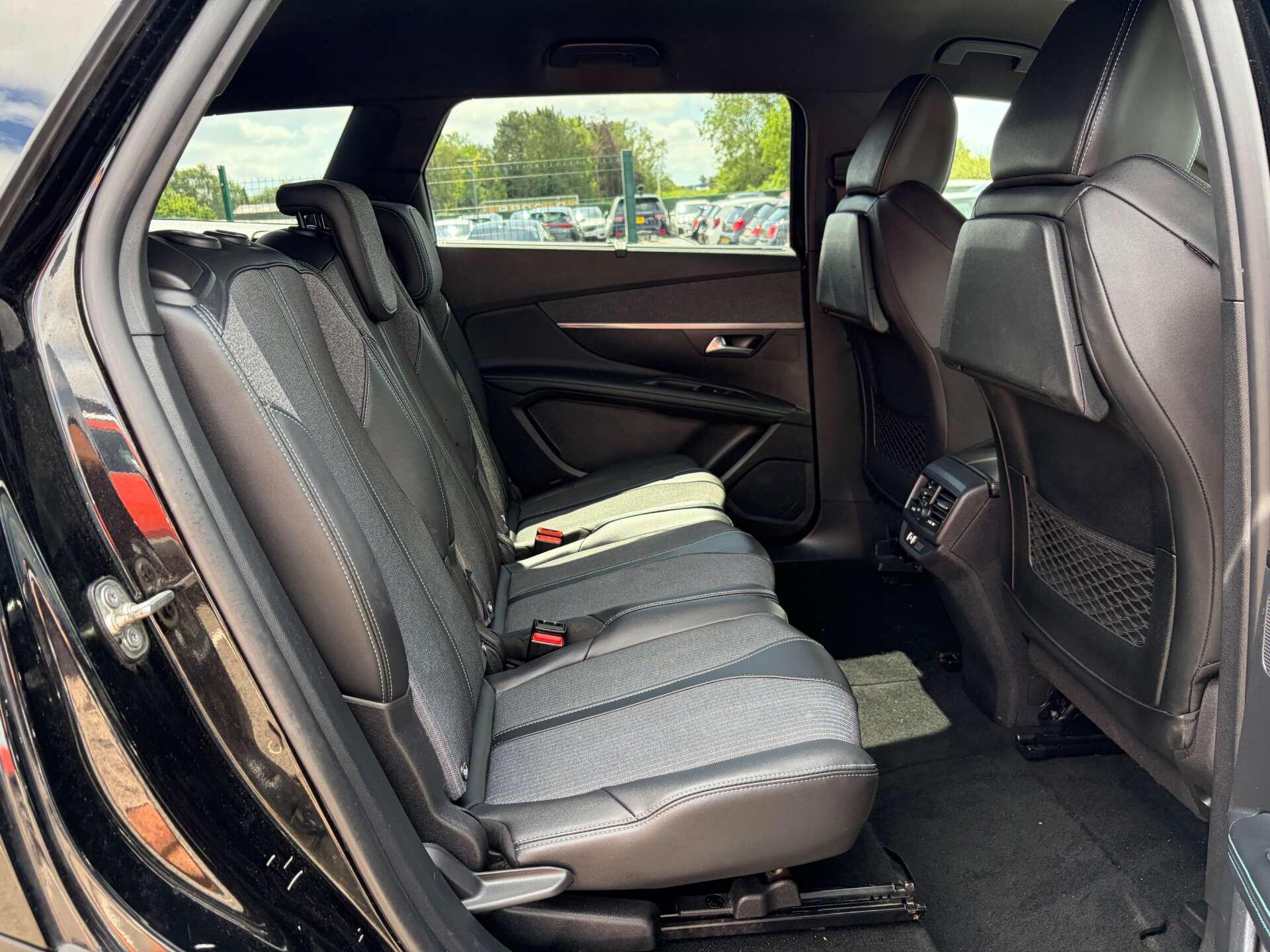Peugeot 5008 view 30