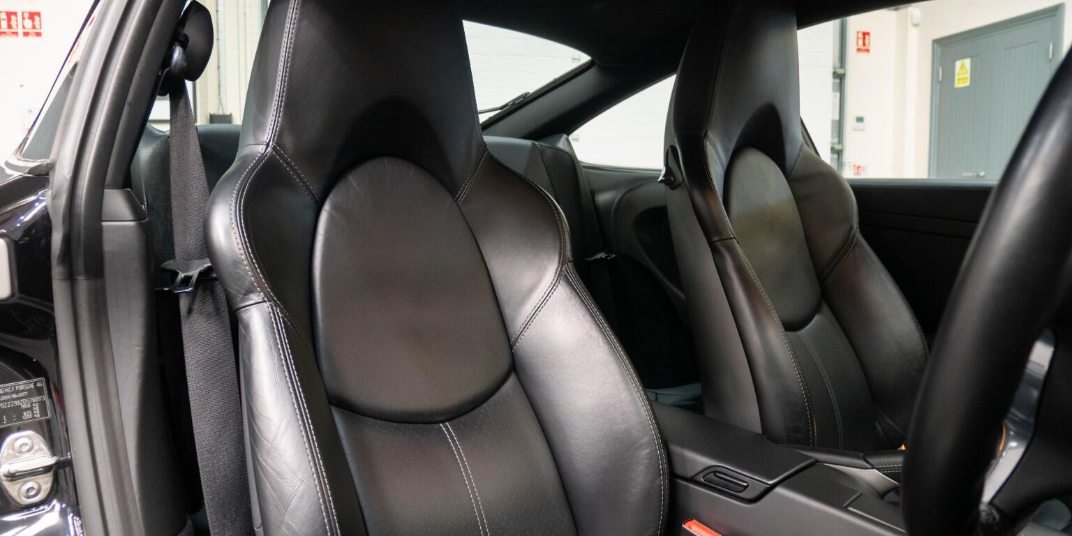 Porsche 911 view 14