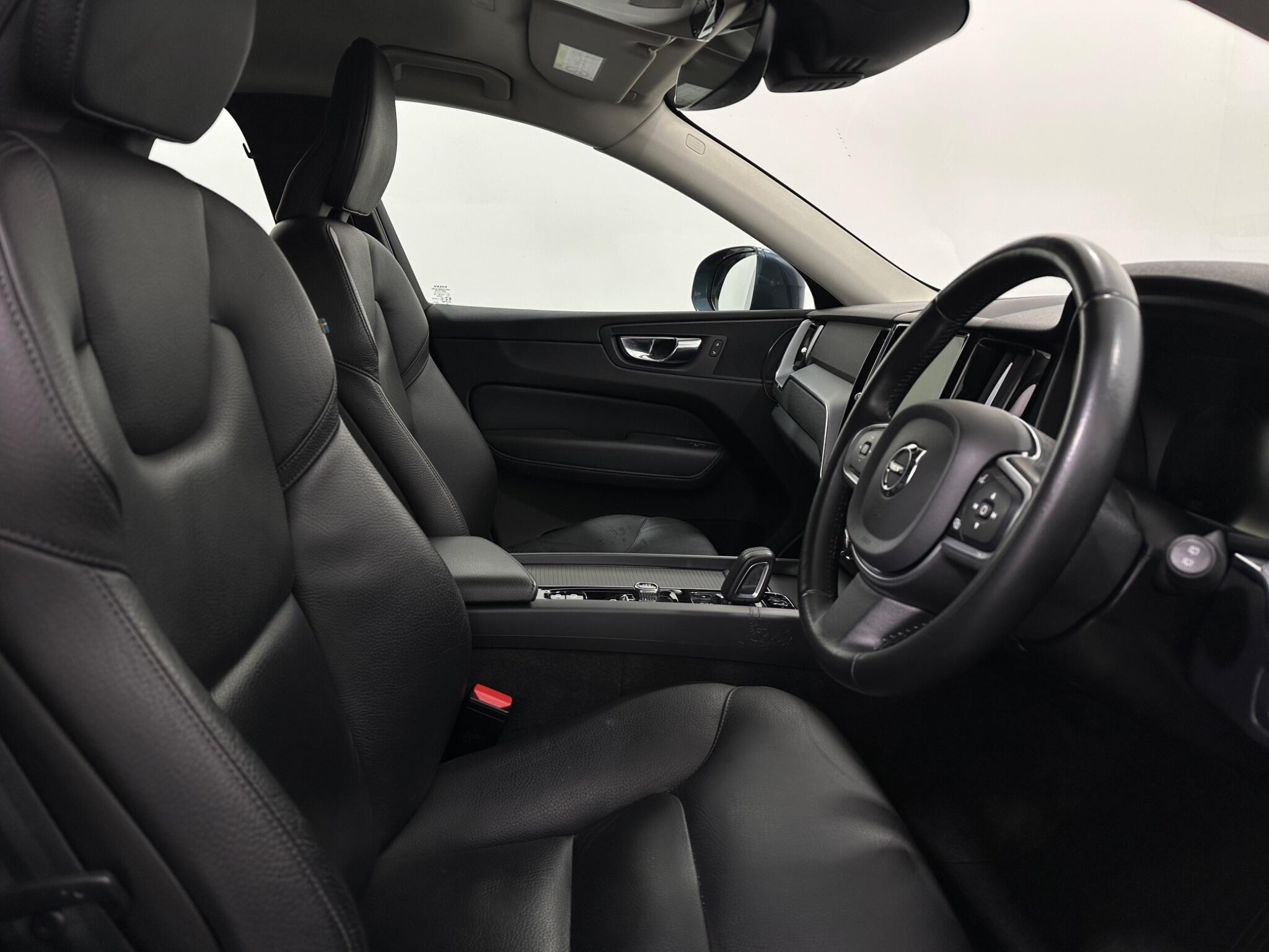 Volvo XC60 view 32
