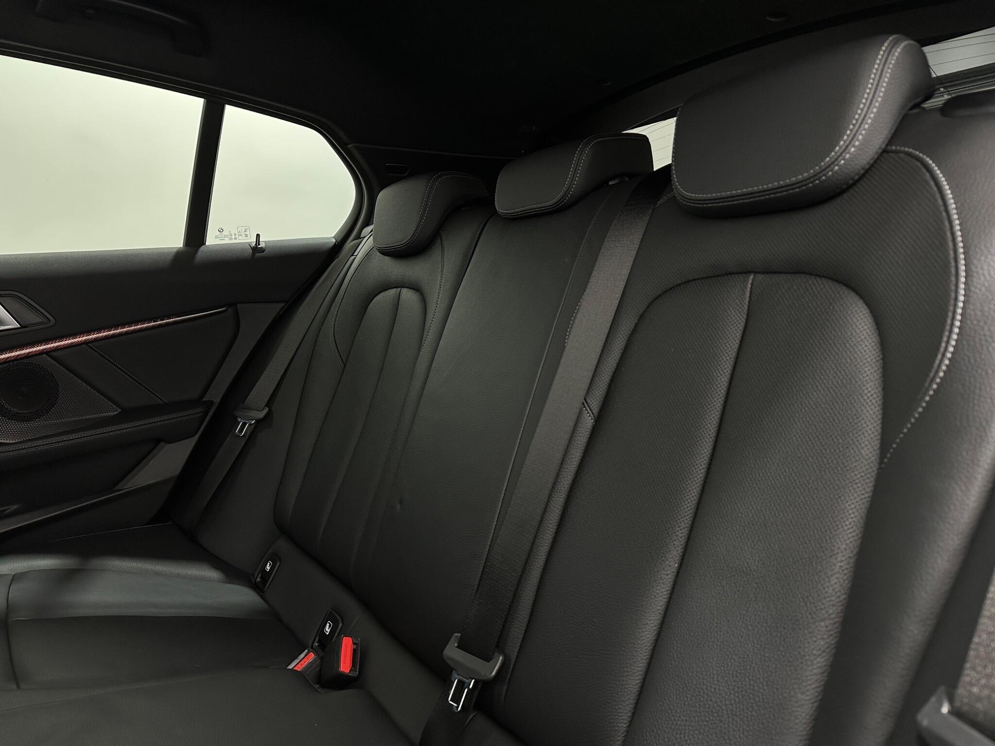 BMW 1 Series view 41