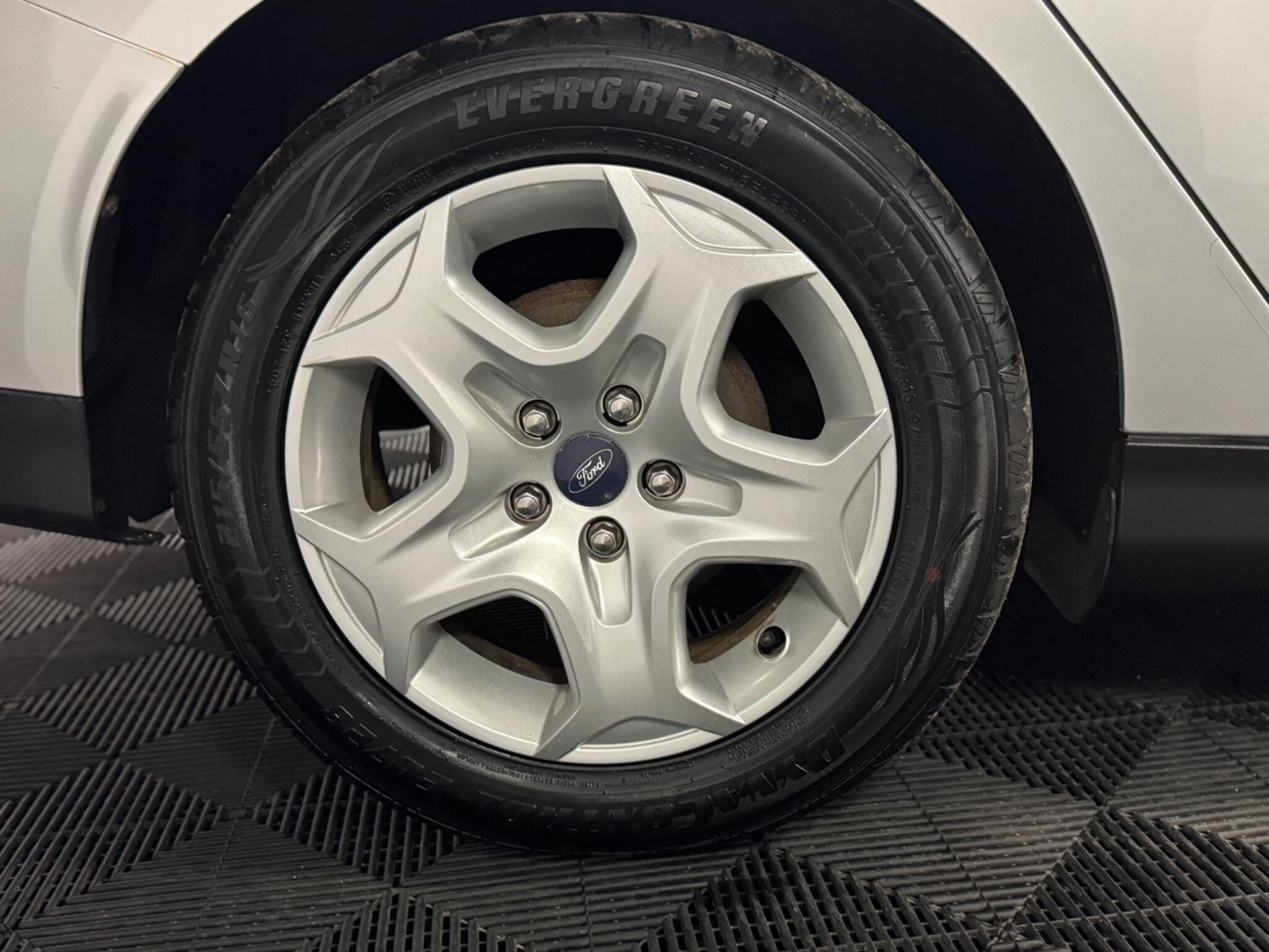 2014 Ford Focus 1.6 TDCi Edge Euro 5 (s/s) 5dr • 59,000 miles image 19