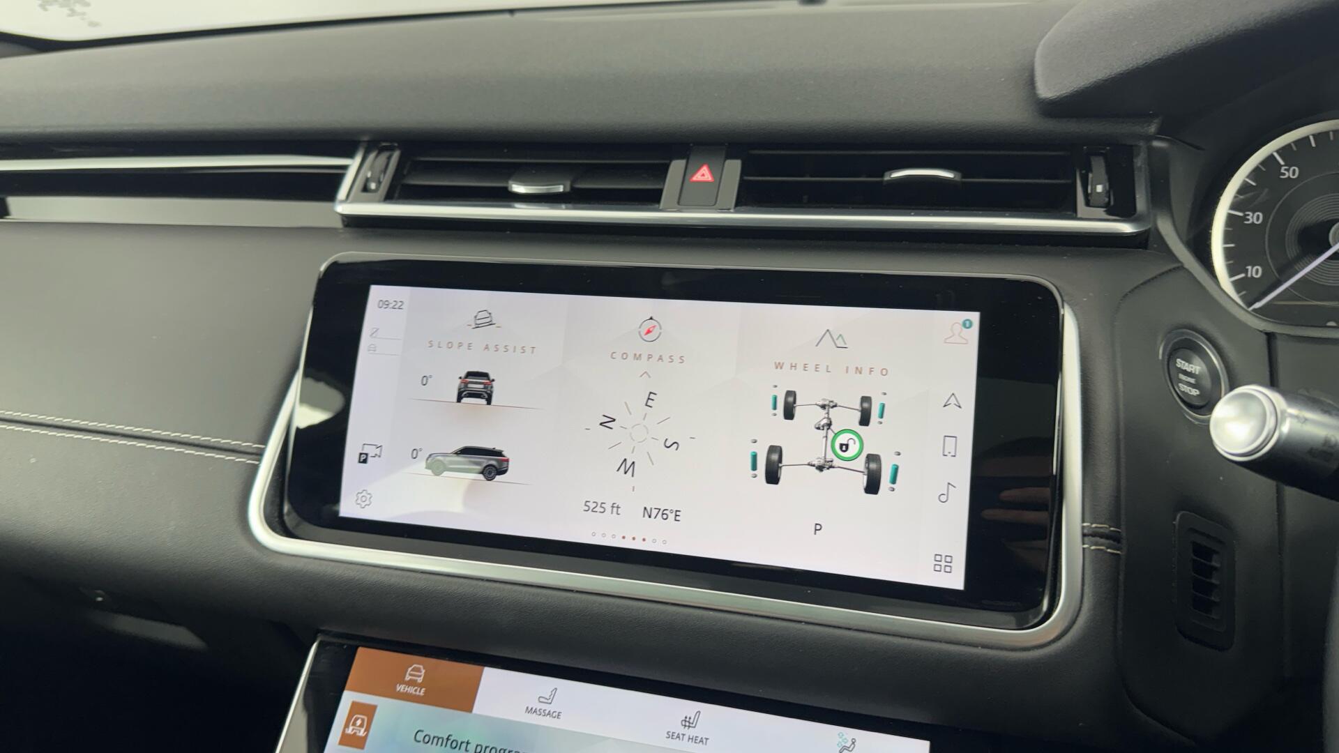 Land Rover Range Rover Velar view 30