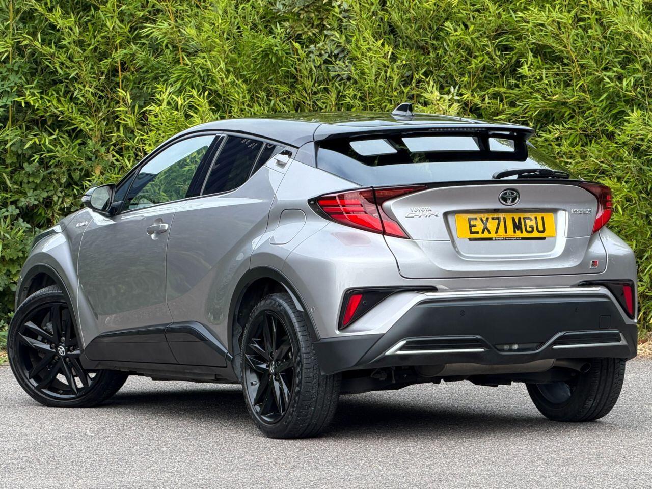 Toyota C-HR view 2