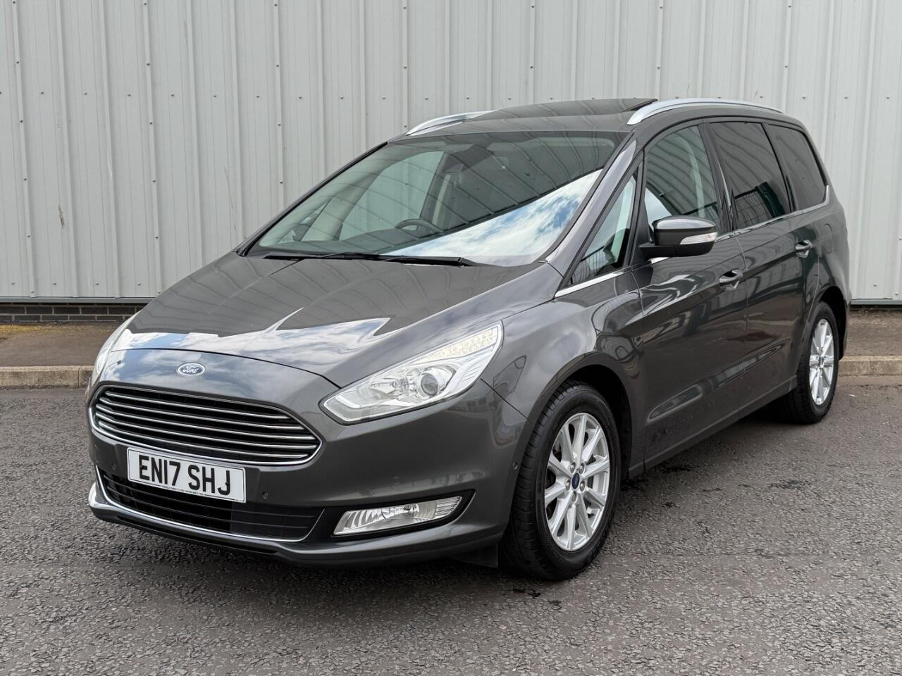 Ford Galaxy view 7