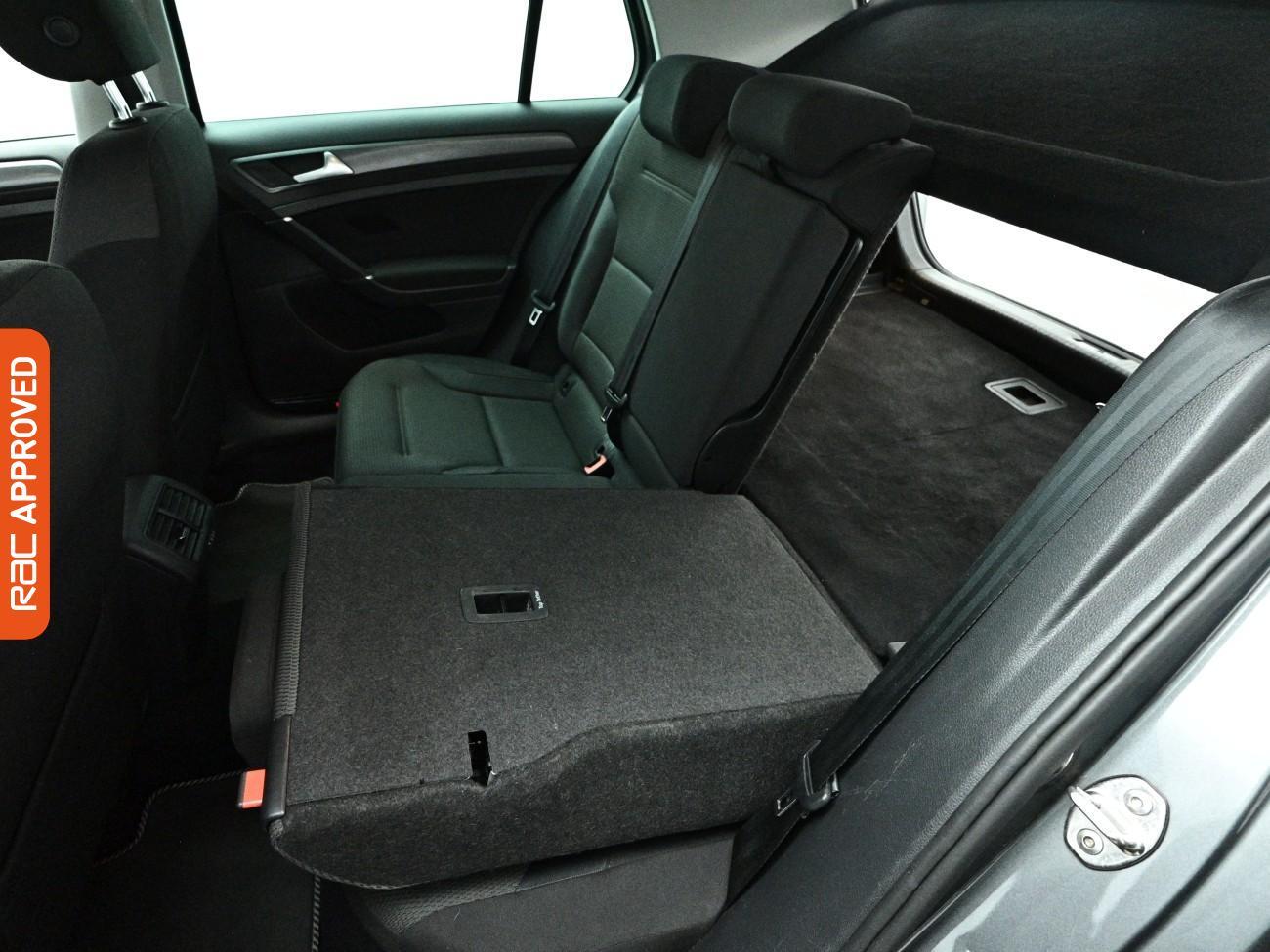 Volkswagen Golf view 24