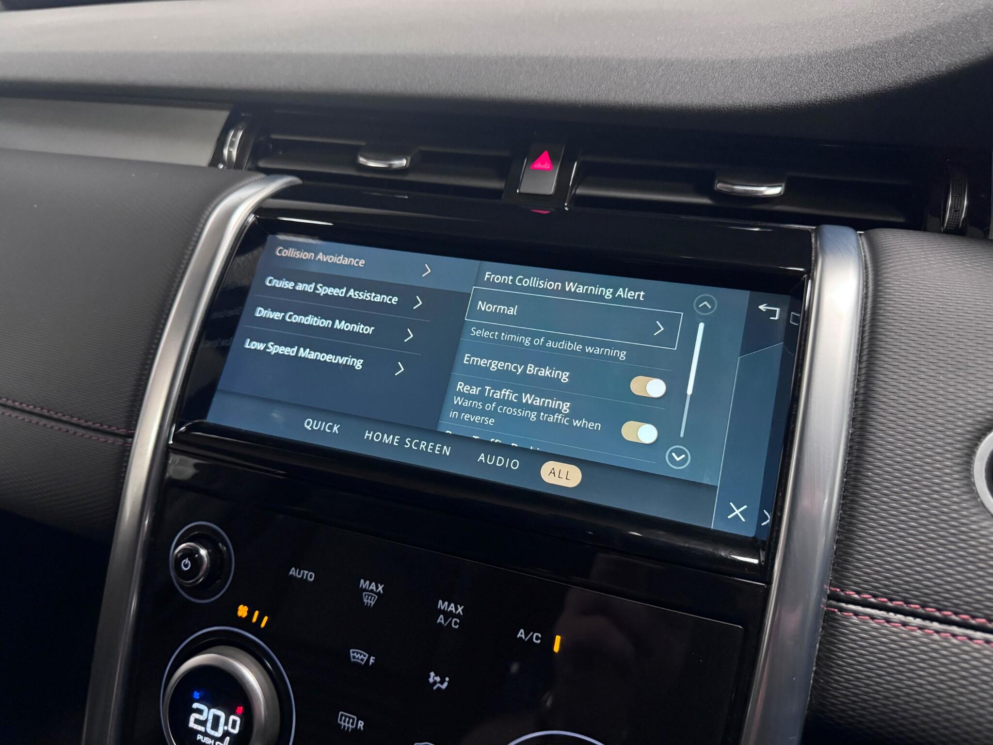 Land Rover Discovery Sport view 54
