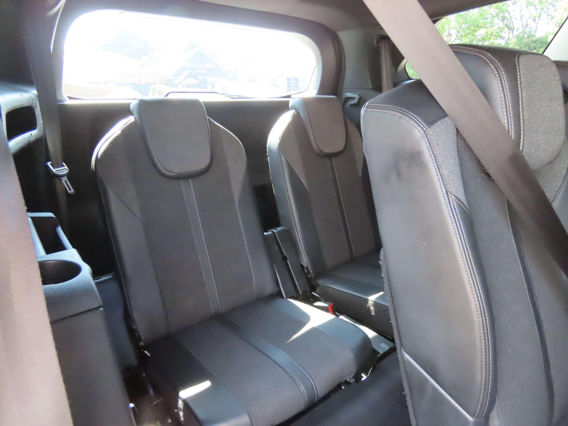 Peugeot 5008 view 10